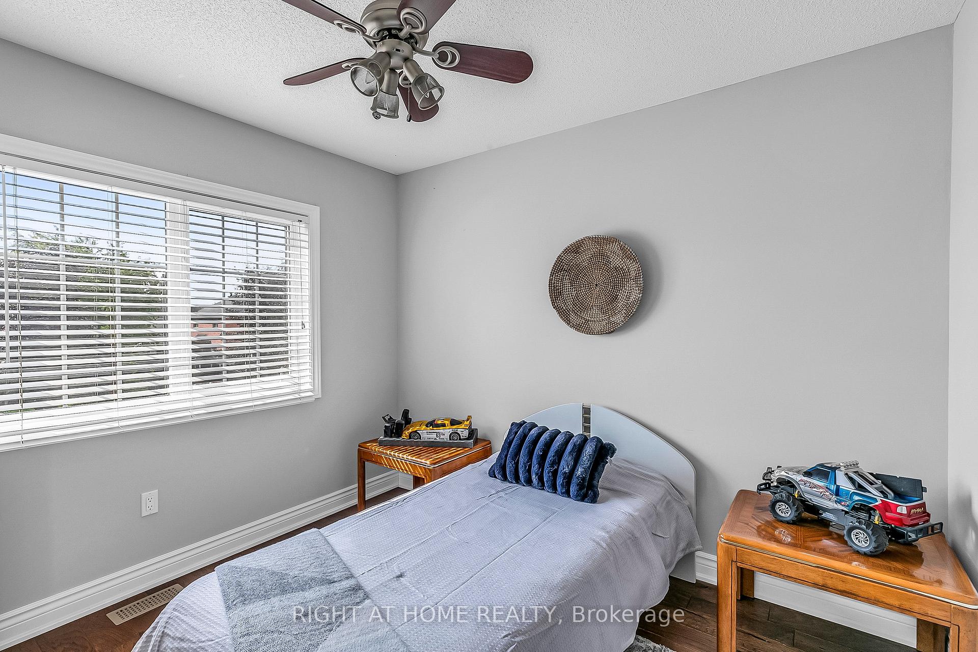 Photo 26 of 1923 Emerald Court, Innisfil, Alcona — HOMEH