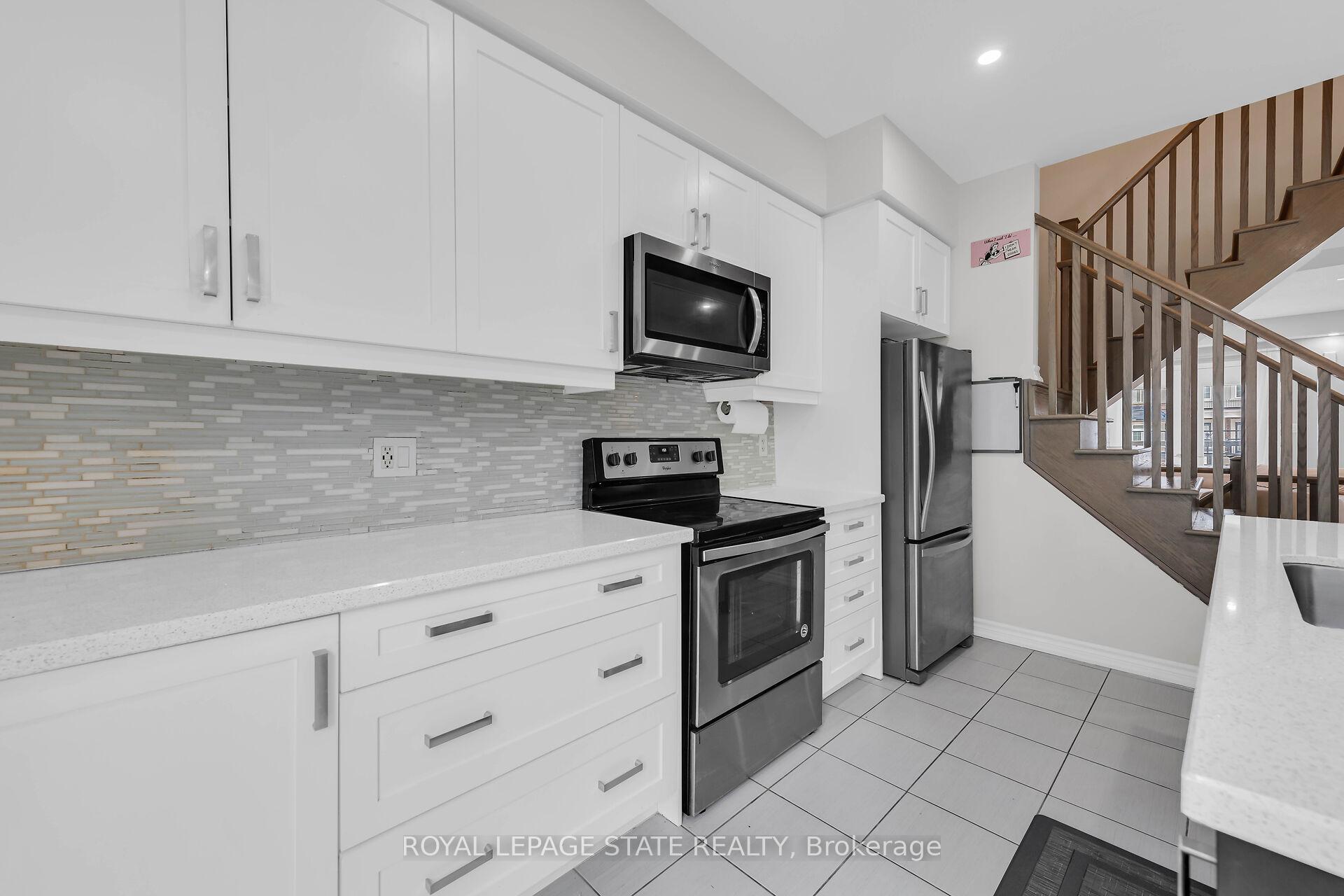 Photo 13 of 135 Borers Creek Circle, Hamilton, Waterdown — HOMEH