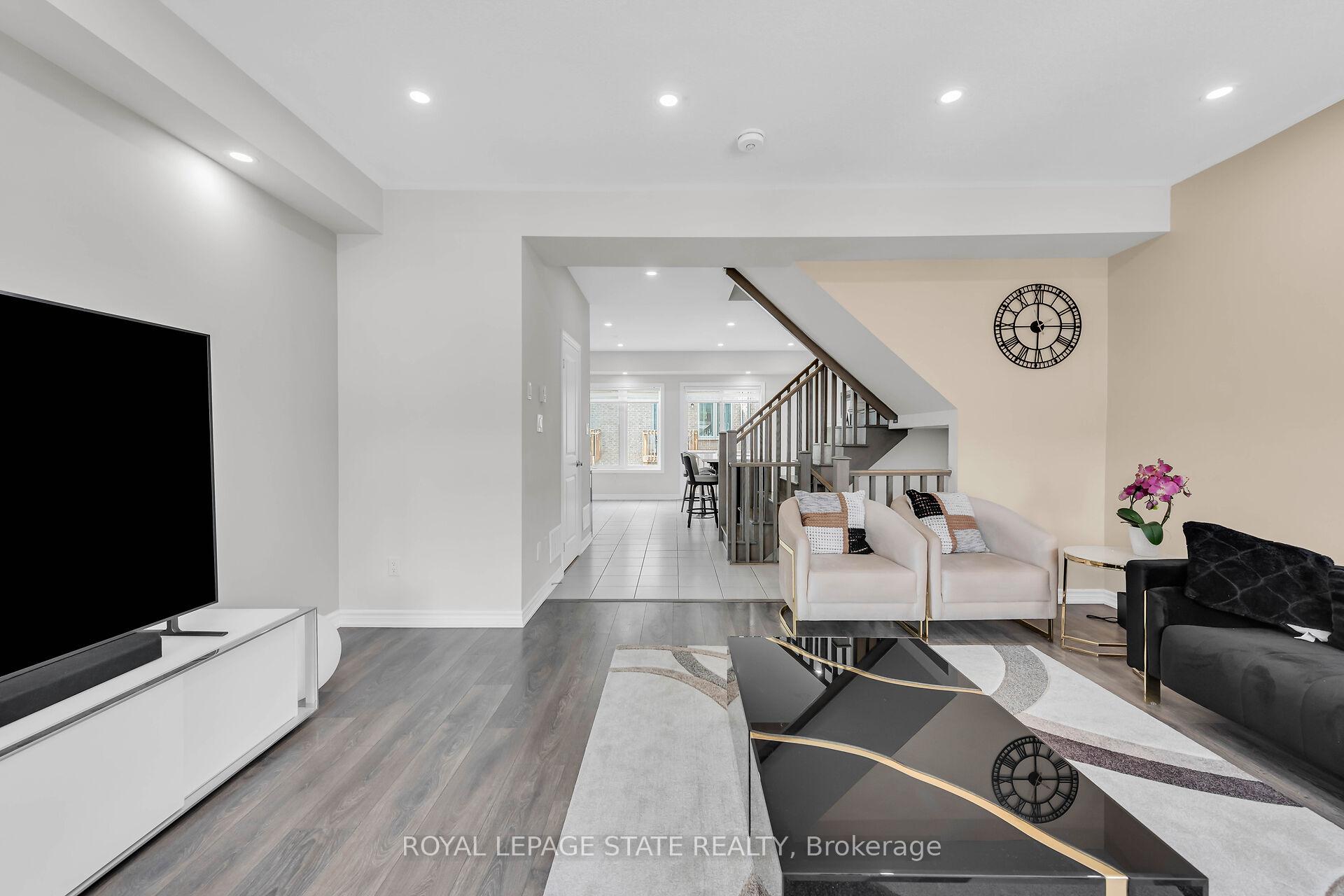 Photo 17 of 135 Borers Creek Circle, Hamilton, Waterdown — HOMEH