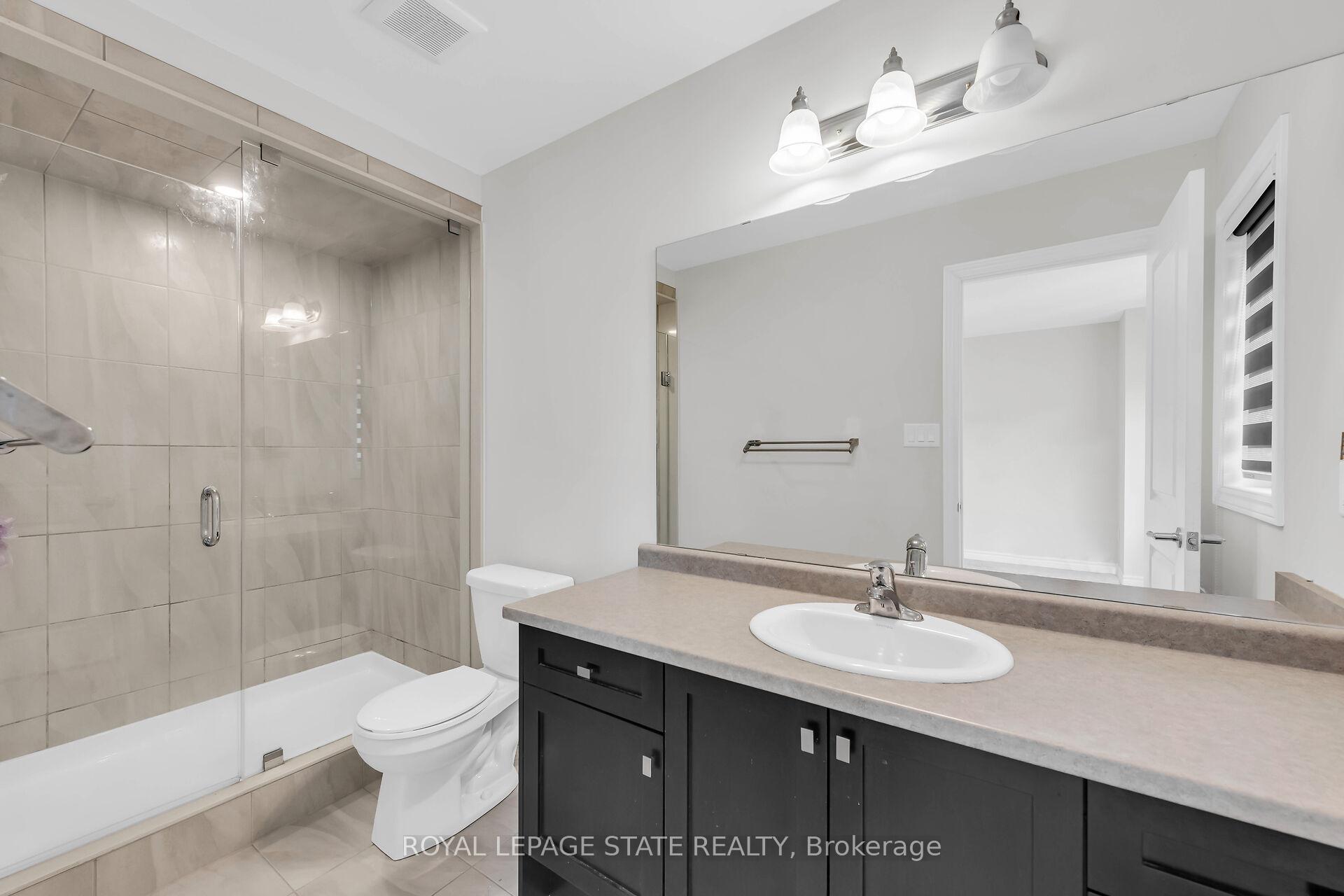 Photo 23 of 135 Borers Creek Circle, Hamilton, Waterdown — HOMEH