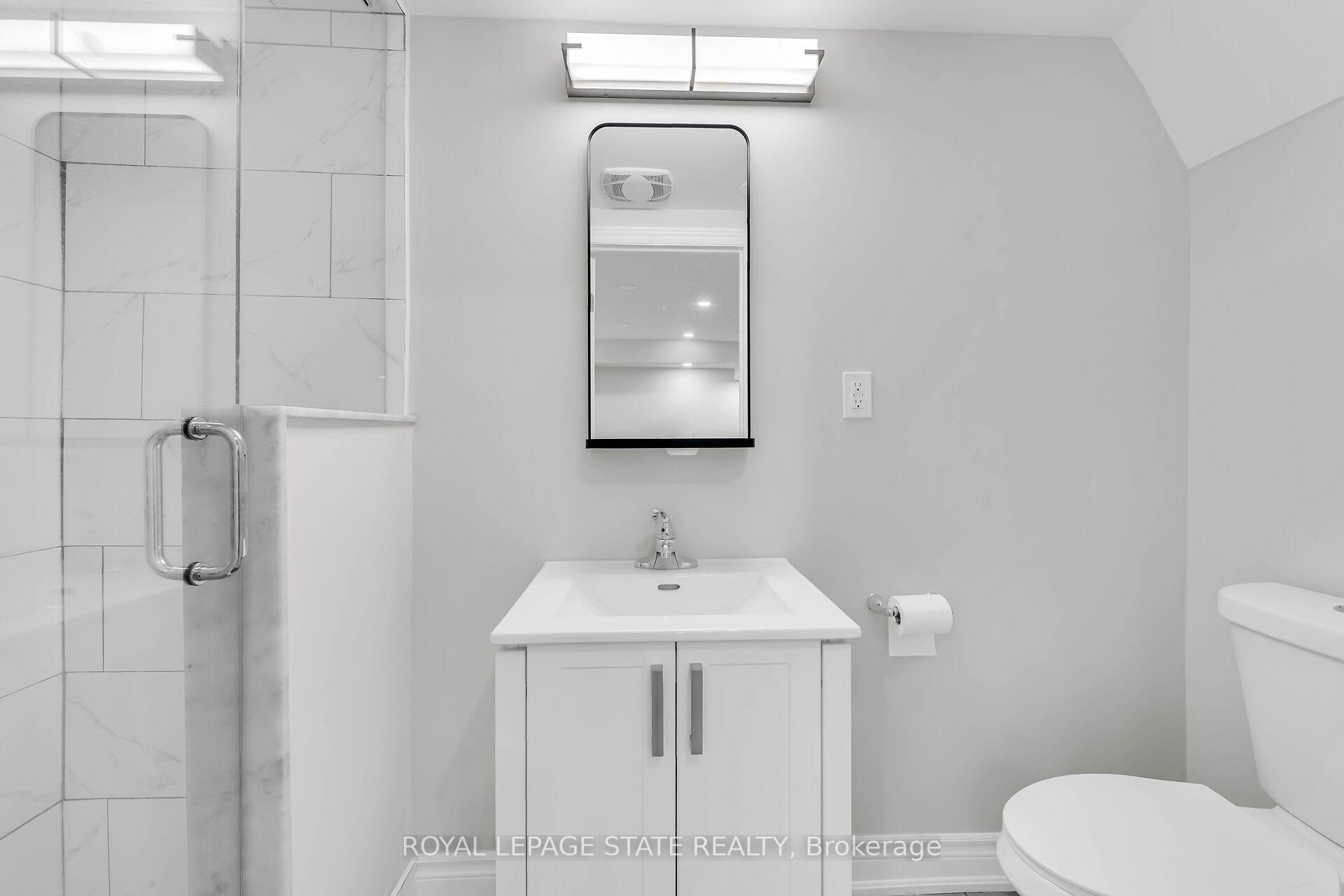 Photo 30 of 135 Borers Creek Circle, Hamilton, Waterdown — HOMEH