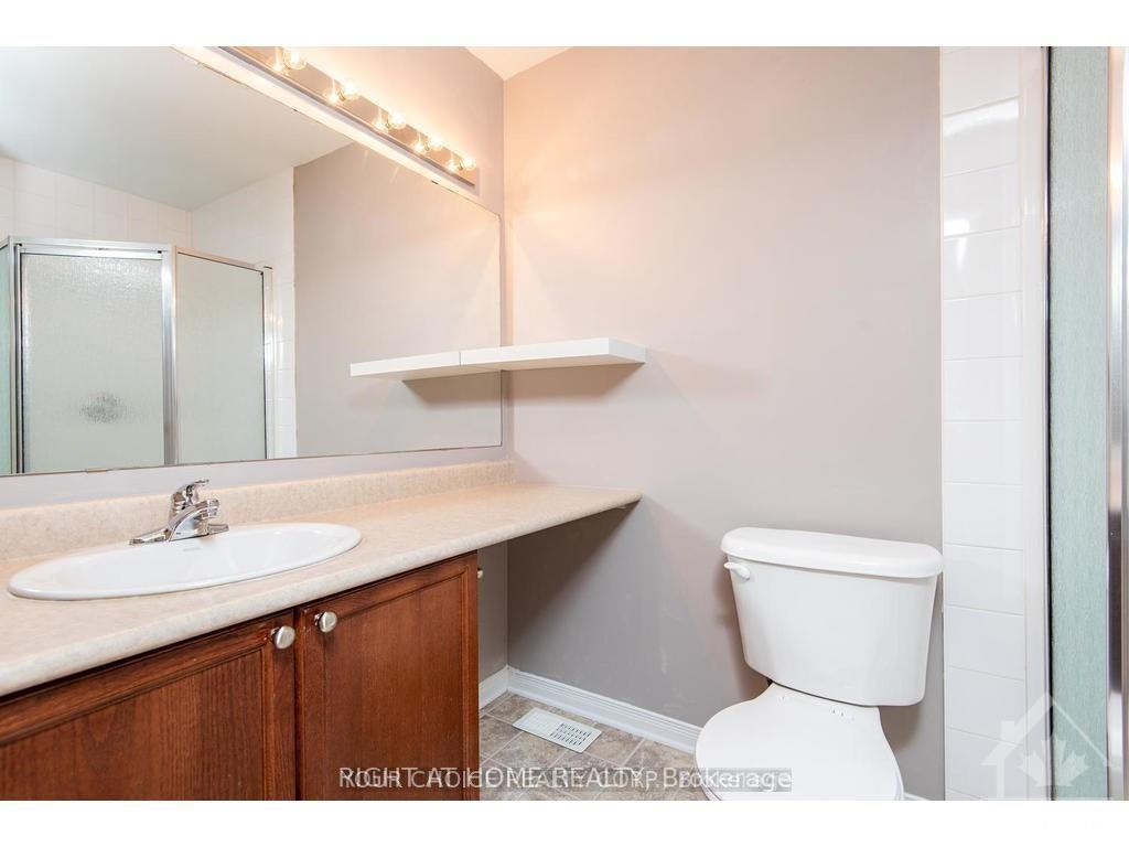 Photo 10 of 557 Aberfoyle Circle, Ottawa, Kanata - Morgan's Grant/South March — HOMEH