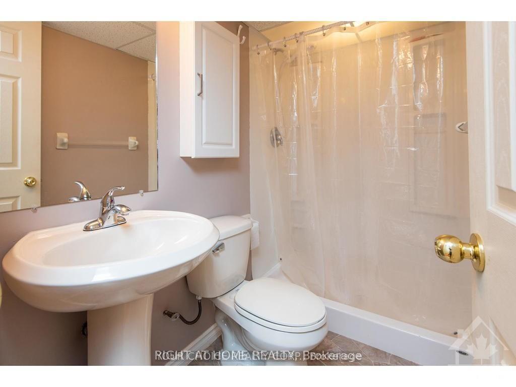 Photo 16 of 557 Aberfoyle Circle, Ottawa, Kanata - Morgan's Grant/South March — HOMEH
