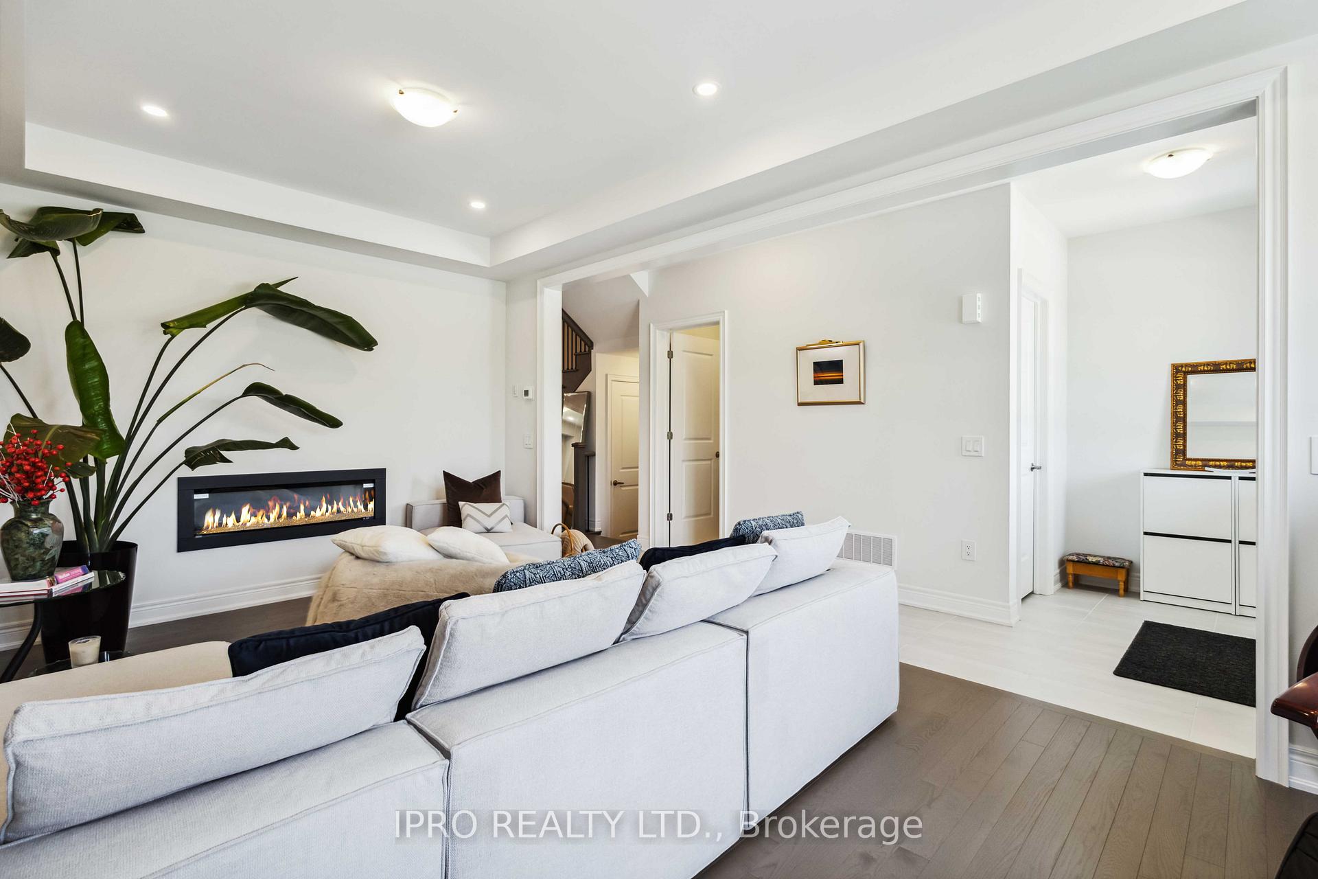 Photo 3 of 12 Fred Lablanc Drive, Markham, Cornell — HOMEH