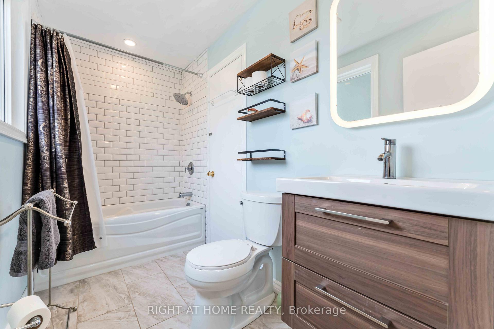 Photo 13 of 8 Stable Way, Ottawa, Kanata - Bridlewood — HOMEH