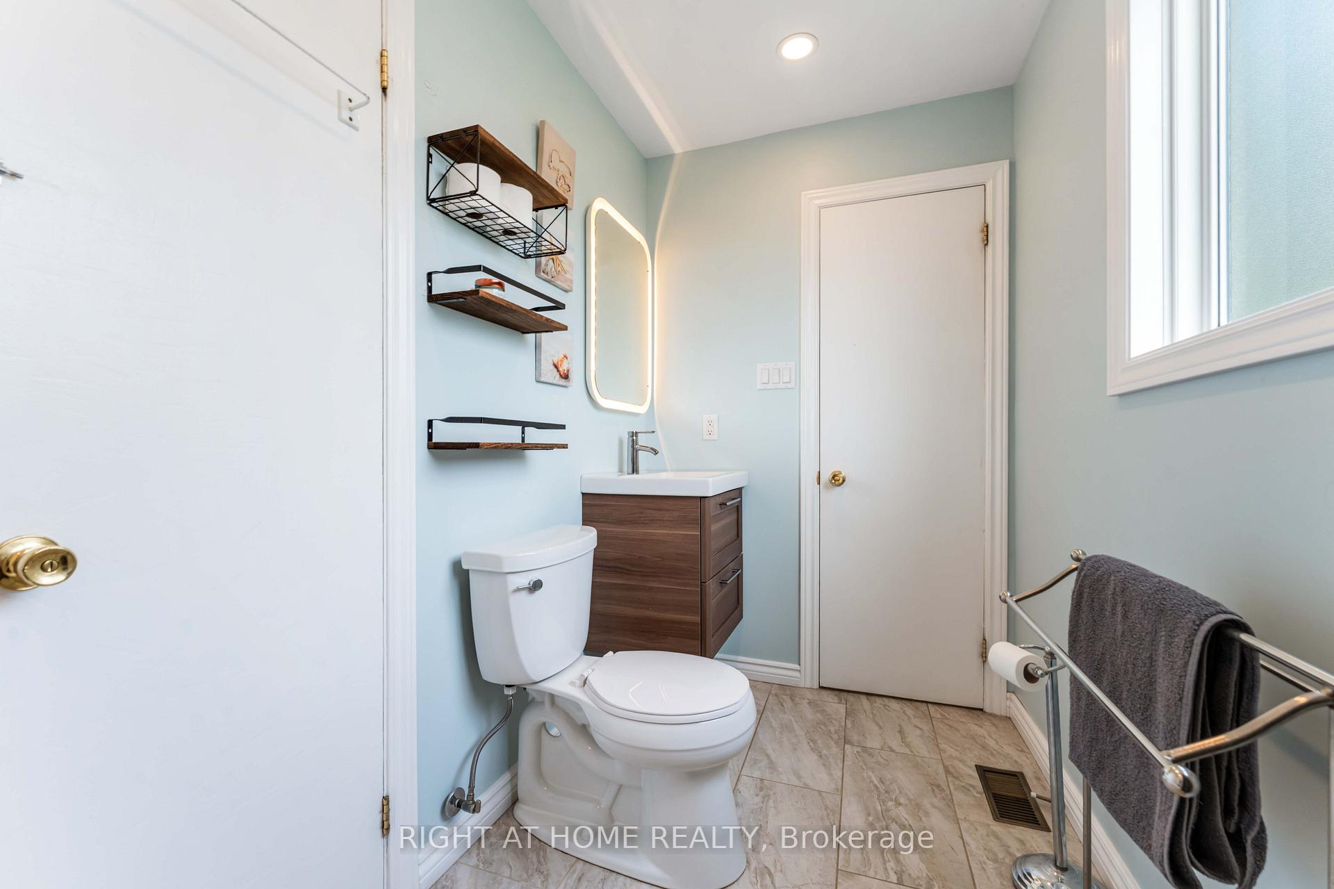 Photo 14 of 8 Stable Way, Ottawa, Kanata - Bridlewood — HOMEH
