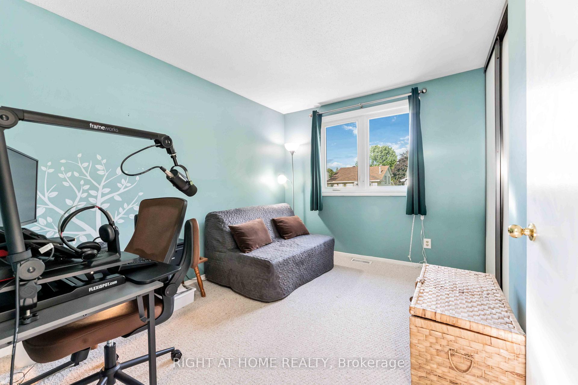 Photo 16 of 8 Stable Way, Ottawa, Kanata - Bridlewood — HOMEH