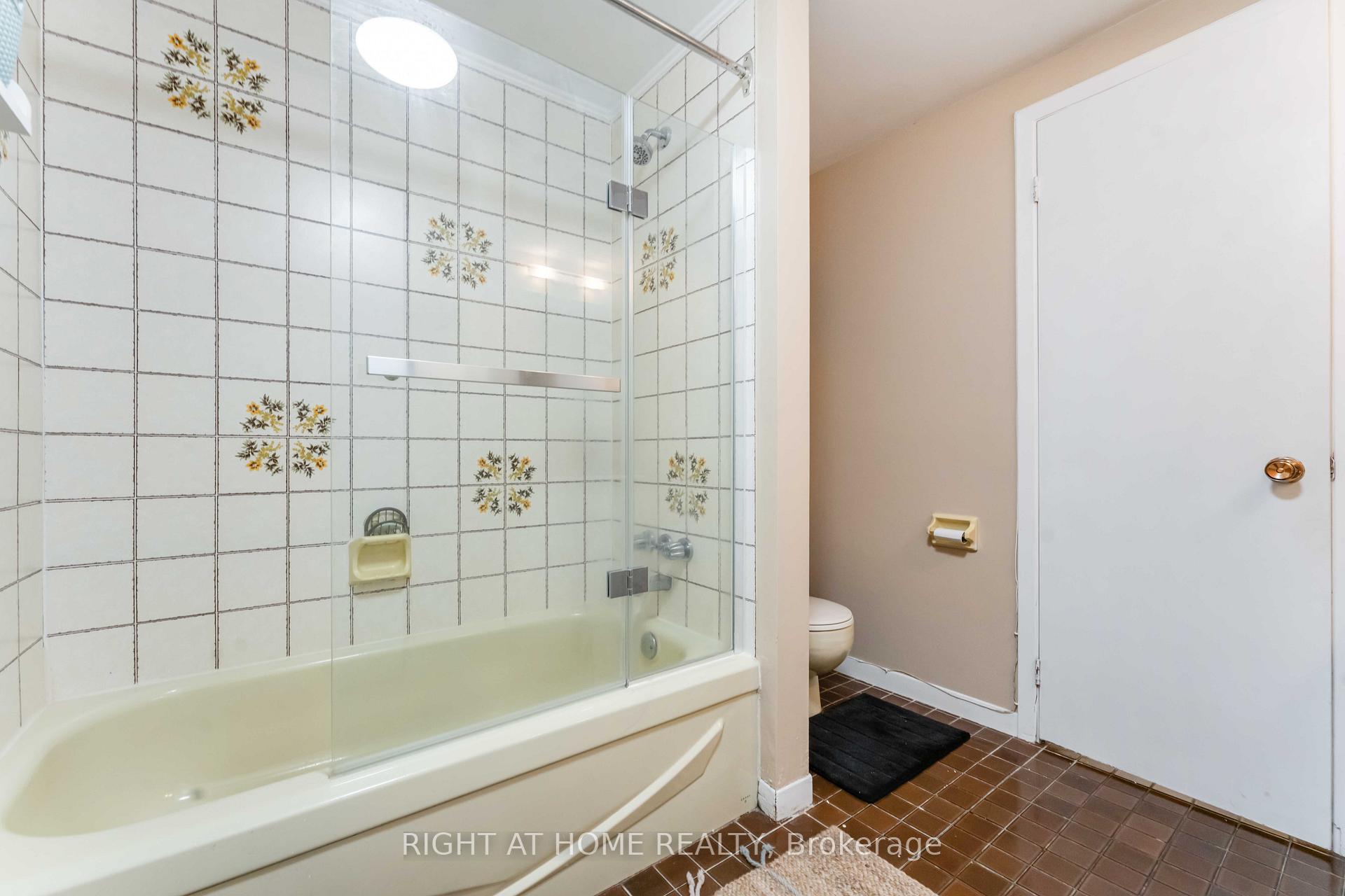 Photo 19 of 8 Stable Way, Ottawa, Kanata - Bridlewood — HOMEH