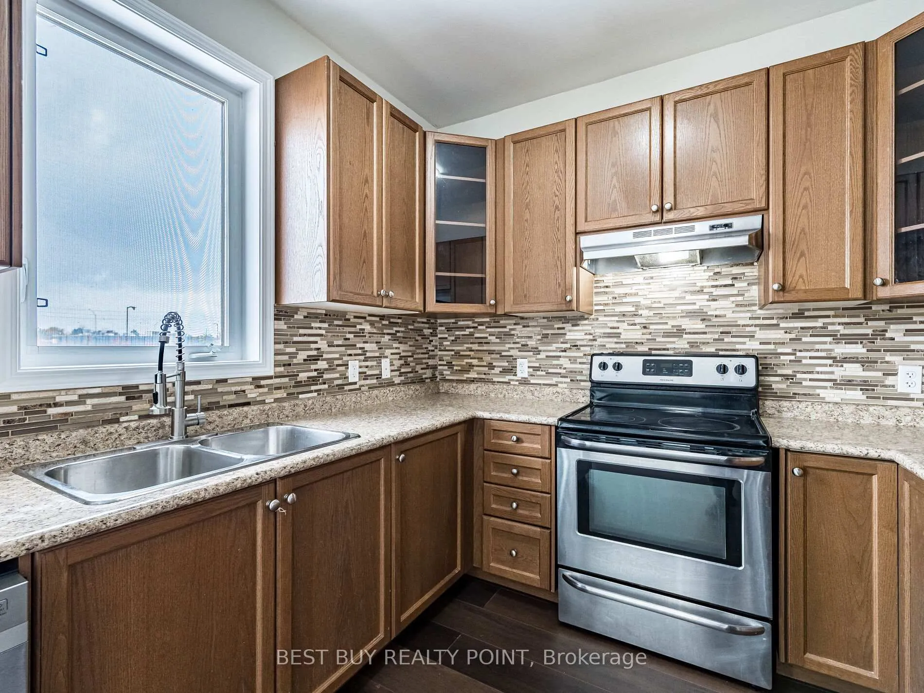 Photo 14 of Unit 36, 651 Farmstead Drive E, Milton, Willmott — HOMEH