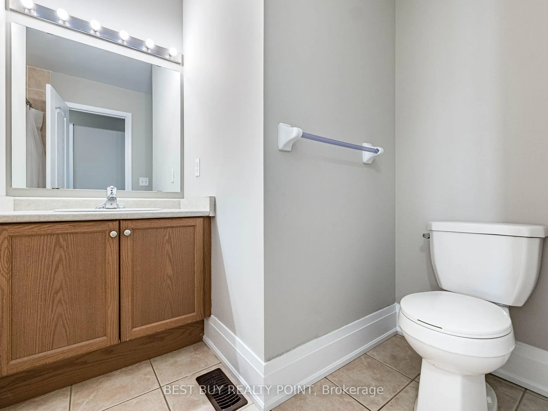 Photo 37 of Unit 36, 651 Farmstead Drive E, Milton, Willmott — HOMEH