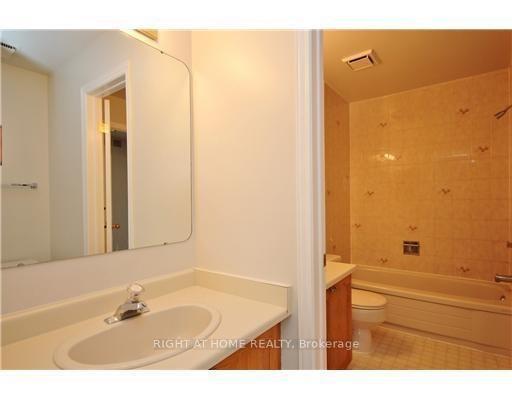 Photo 12 of 71 Peterson Place, Ottawa, Kanata - Katimavik — HOMEH