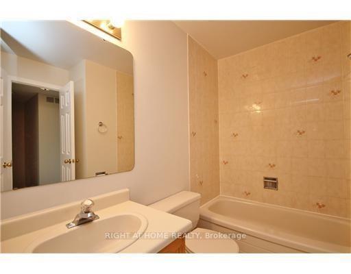 Photo 13 of 71 Peterson Place, Ottawa, Kanata - Katimavik — HOMEH