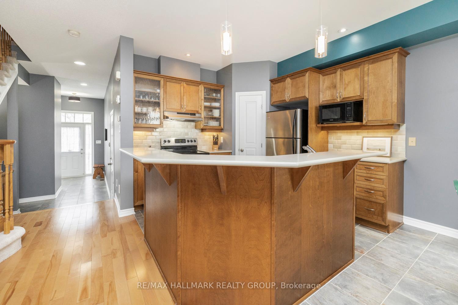 Photo 11 of 202 Waymark Crescent, Ottawa, Kanata - Bridlewood — HOMEH
