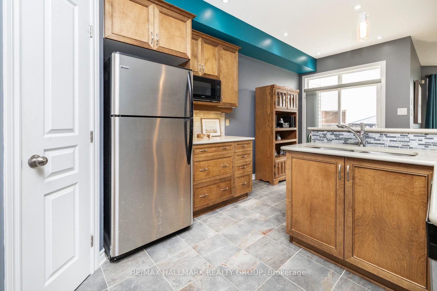 Photo 12 of 202 Waymark Crescent, Ottawa, Kanata - Bridlewood — HOMEH