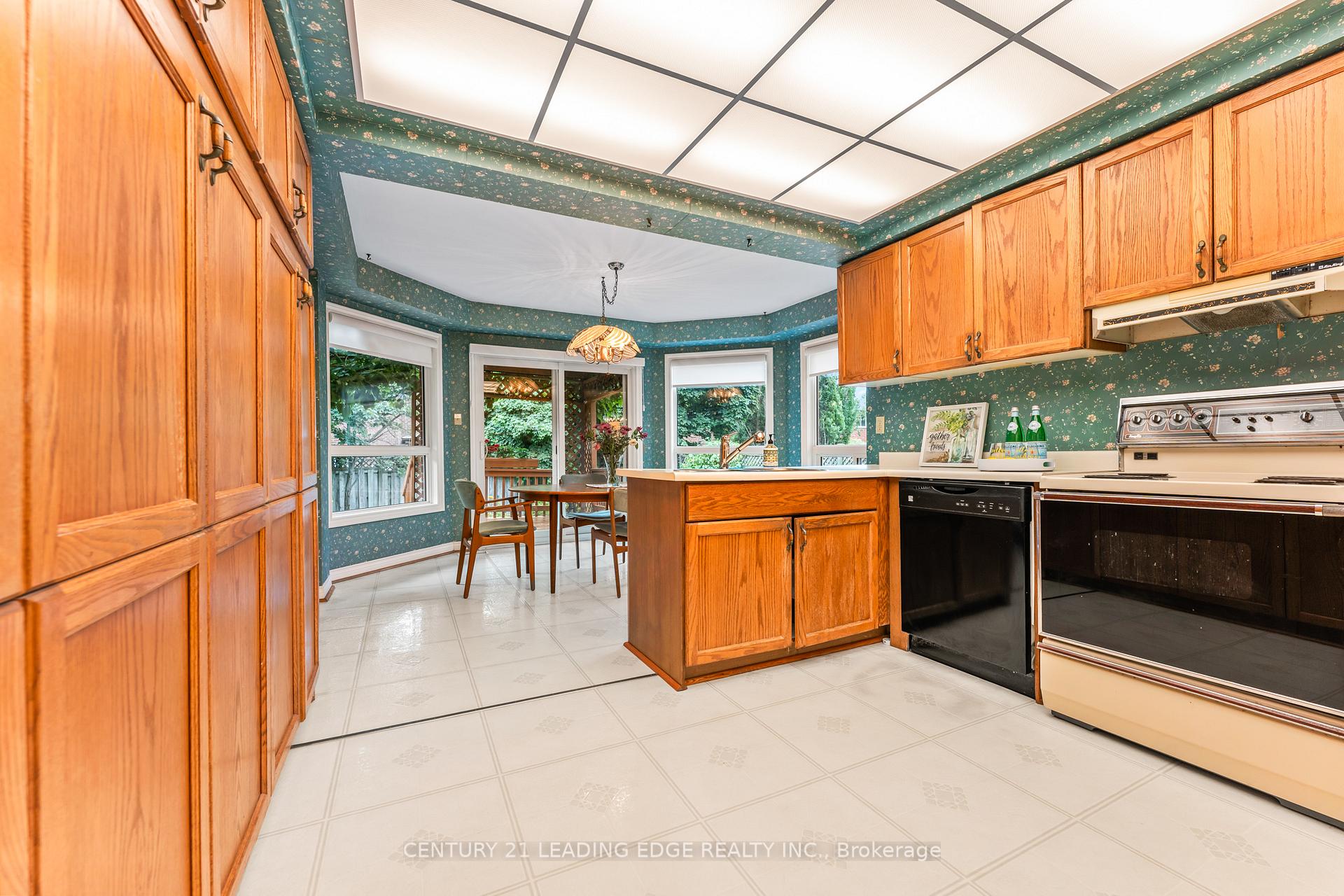 Photo 9 of 52 Bryant Road, Markham, Markham Village — HOMEH