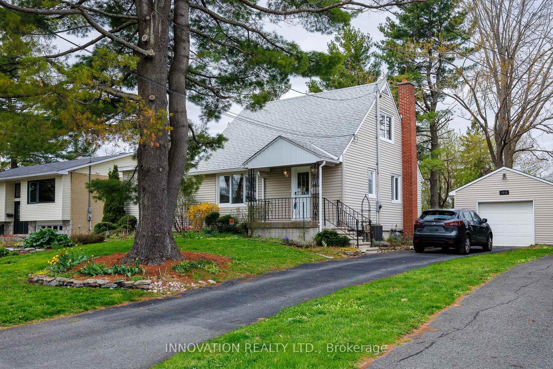 Photo 3 of 1013 Stormont Street, Ottawa, Carleton Heights — HOMEH