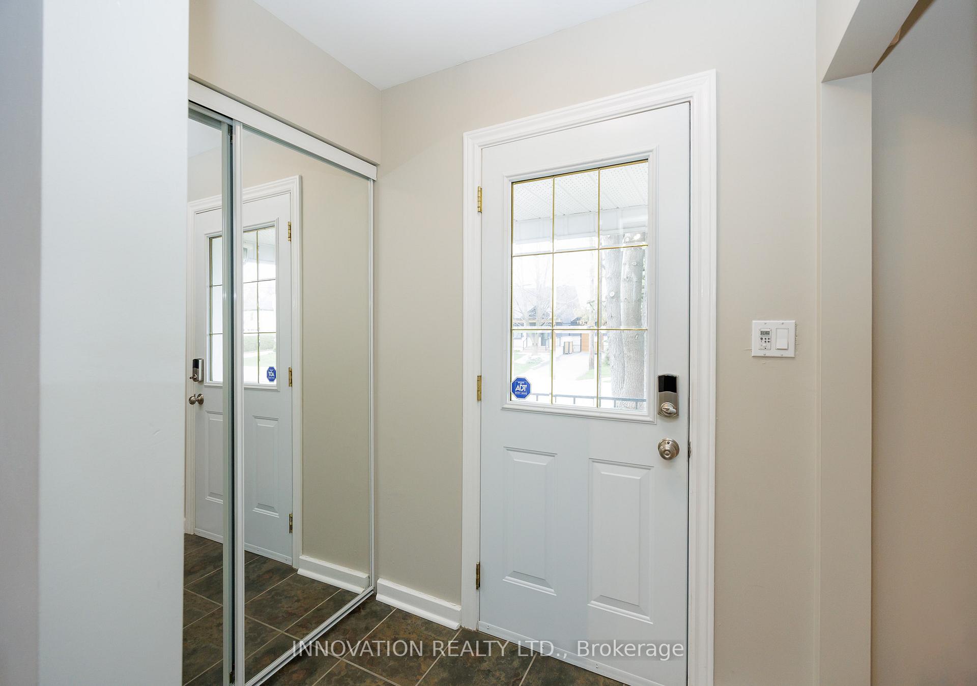 Photo 4 of 1013 Stormont Street, Ottawa, Carleton Heights — HOMEH