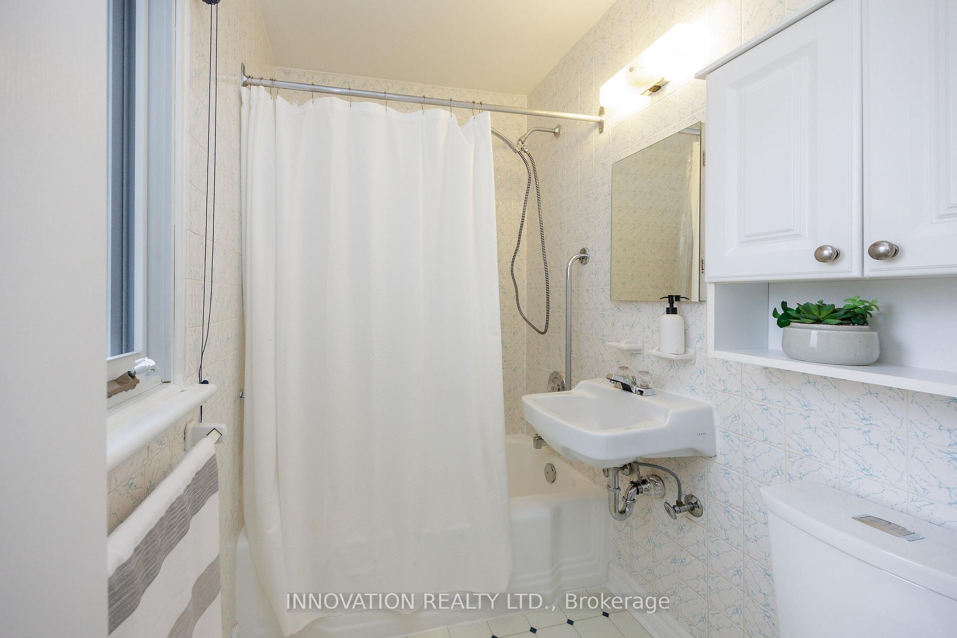 Photo 21 of 1013 Stormont Street, Ottawa, Carleton Heights — HOMEH