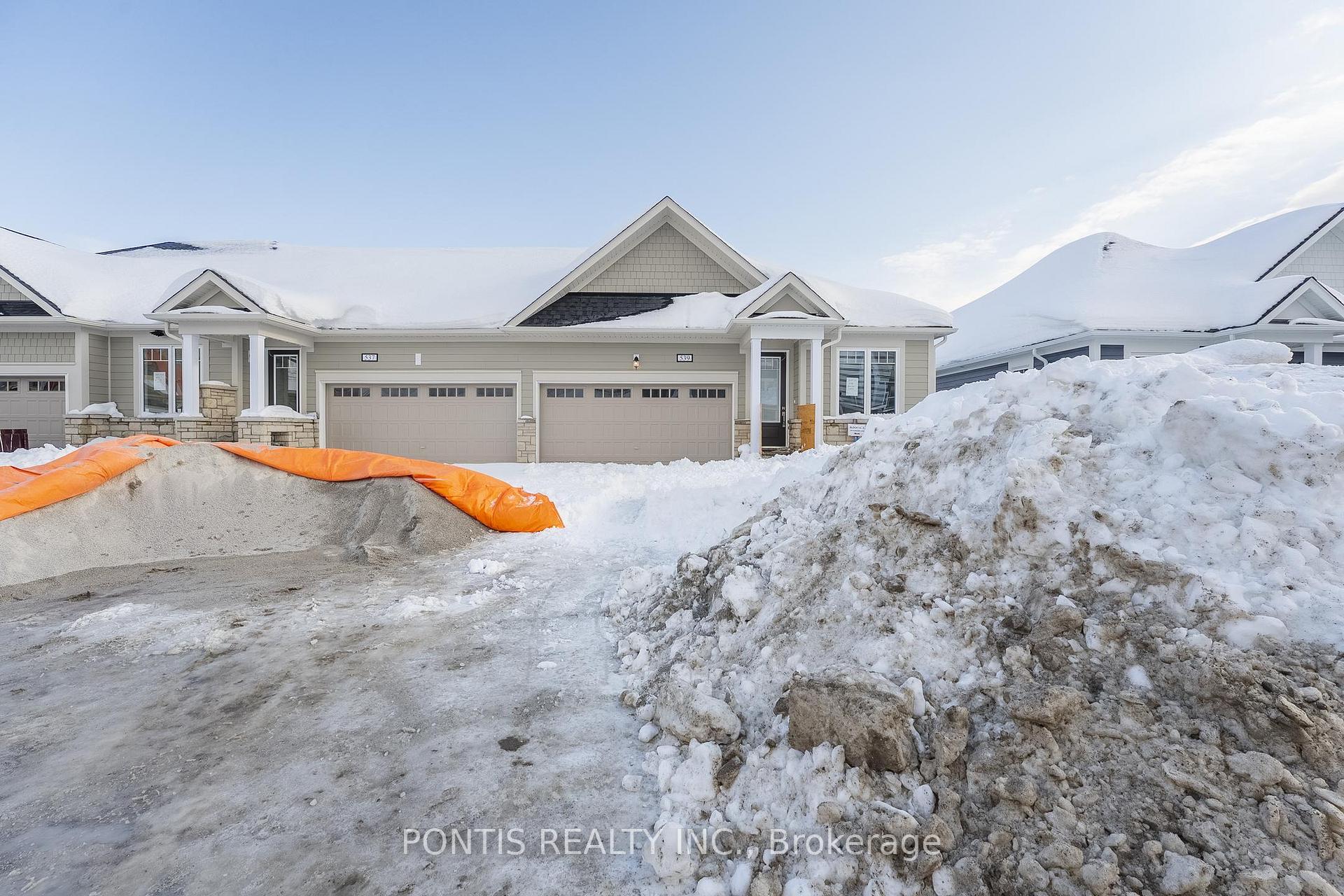 Photo 3 of 539 Hudson Crescent, Midland — HOMEH