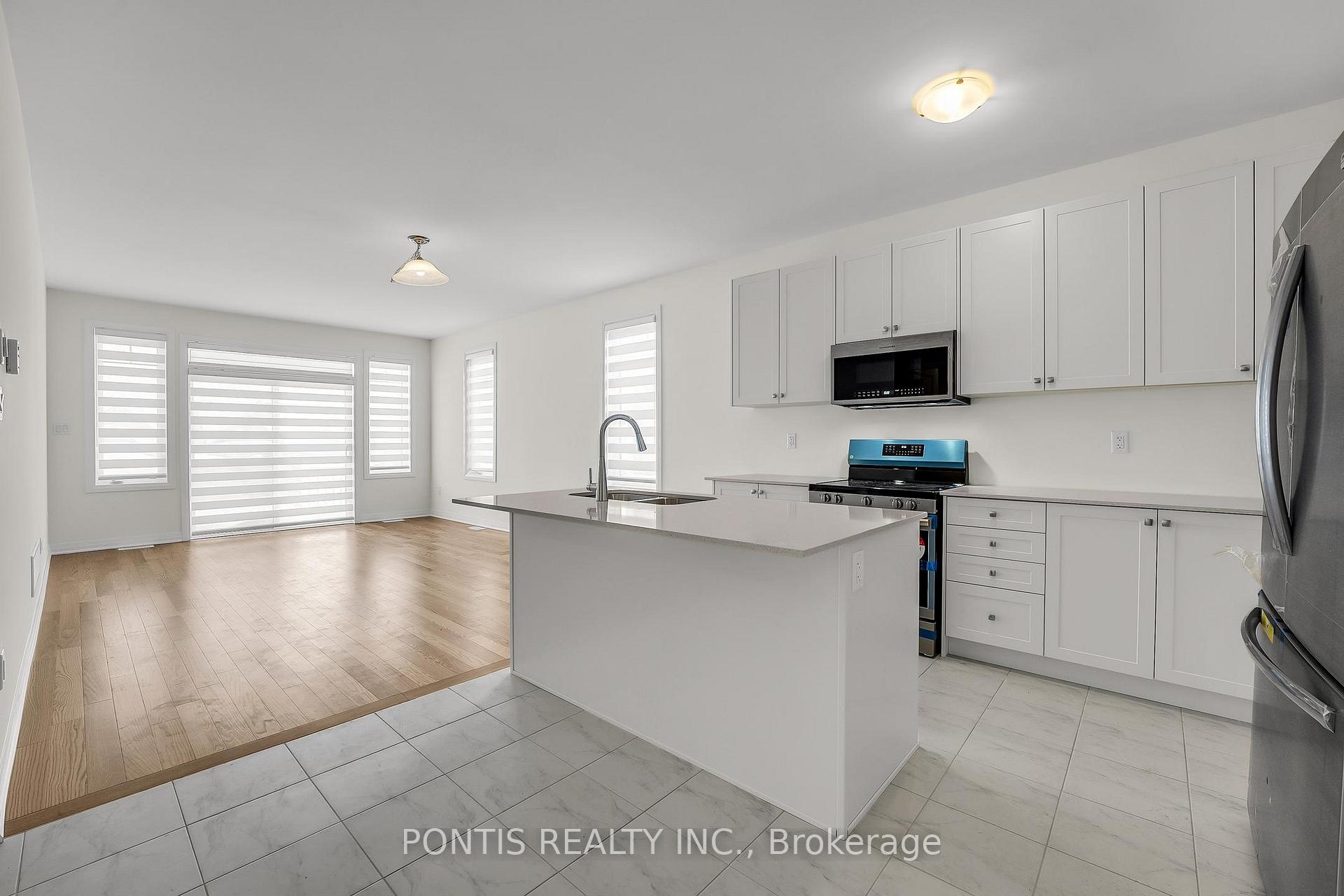 Photo 11 of 539 Hudson Crescent, Midland — HOMEH