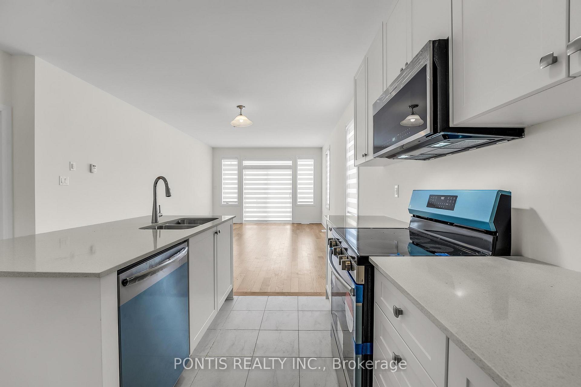 Photo 16 of 539 Hudson Crescent, Midland — HOMEH