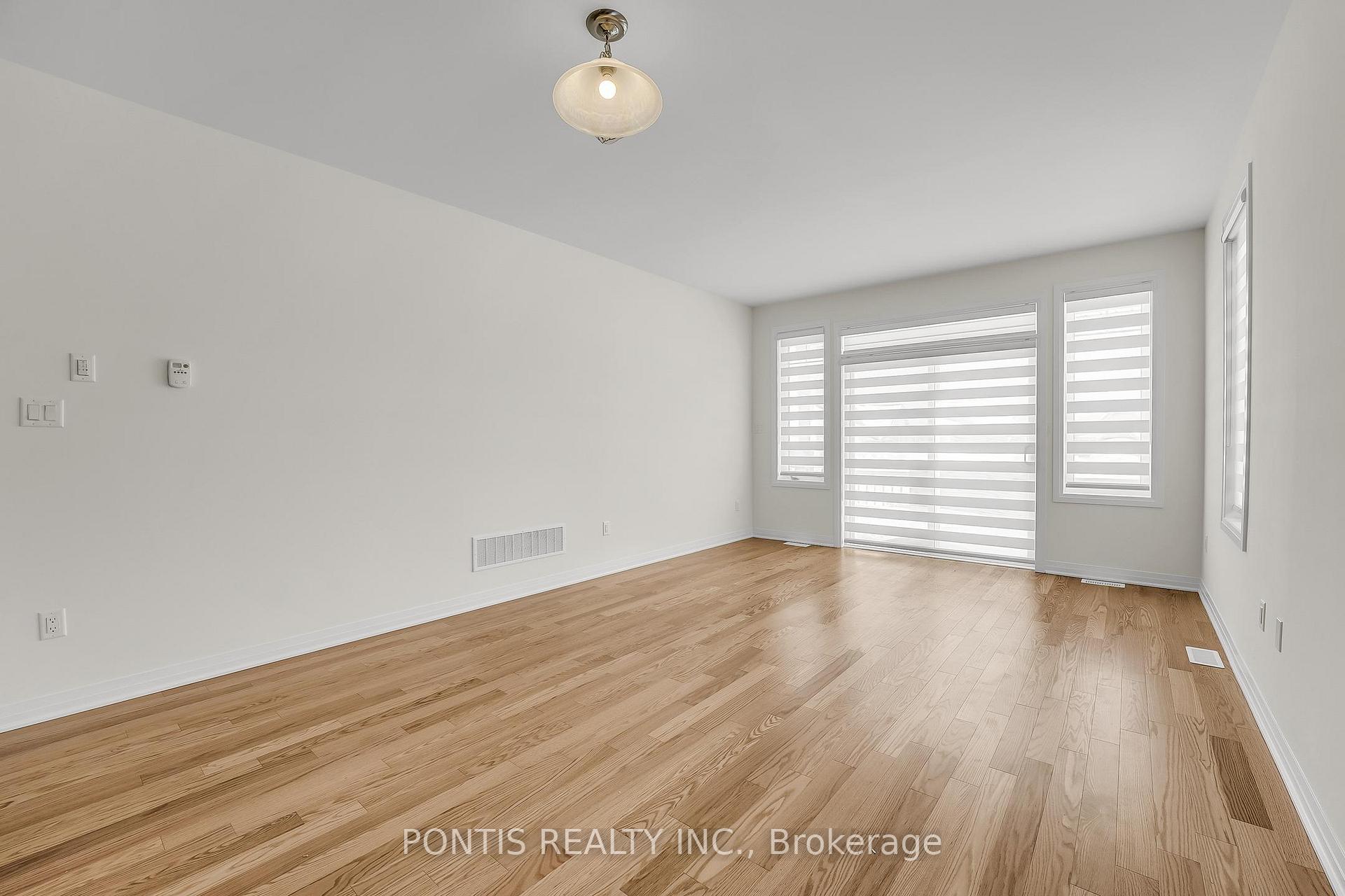 Photo 17 of 539 Hudson Crescent, Midland — HOMEH