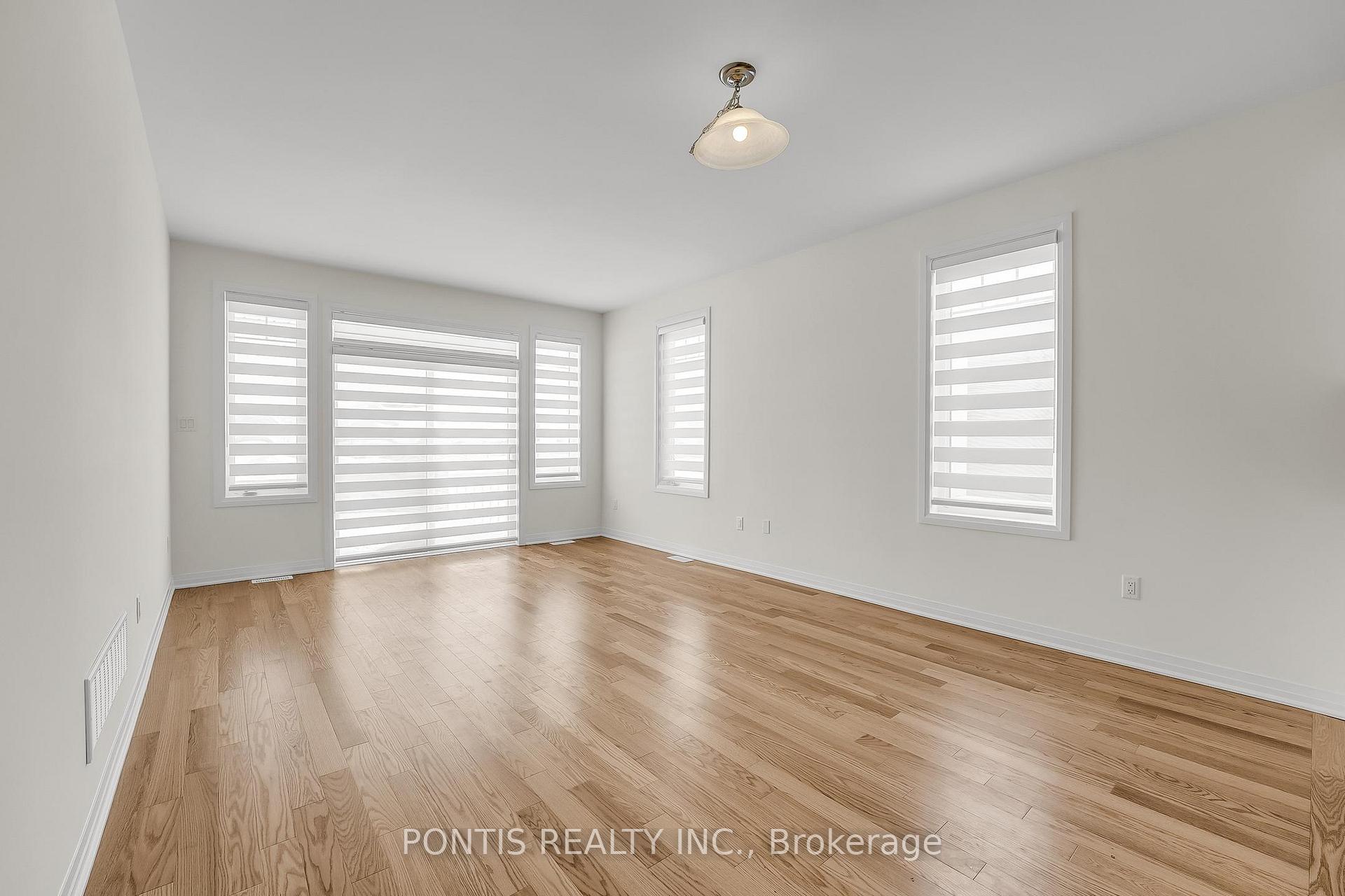 Photo 18 of 539 Hudson Crescent, Midland — HOMEH