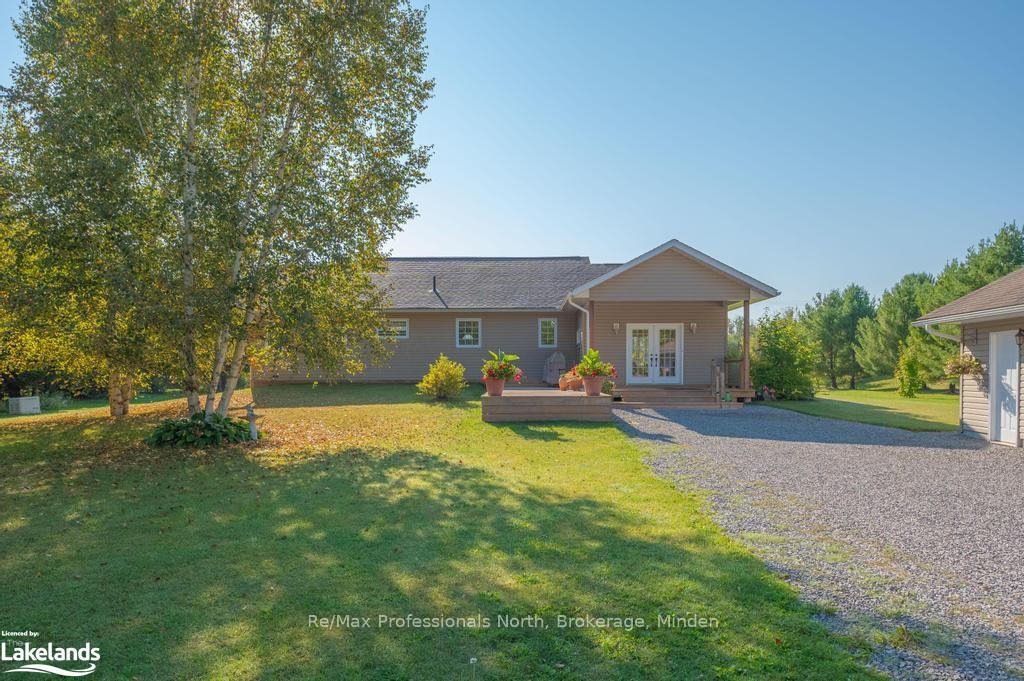 Photo 4 of 1066 Country Road, Minden Hills, Lutterworth — HOMEH