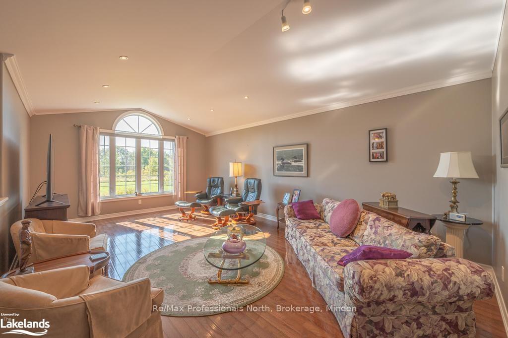 Photo 22 of 1066 Country Road, Minden Hills, Lutterworth — HOMEH