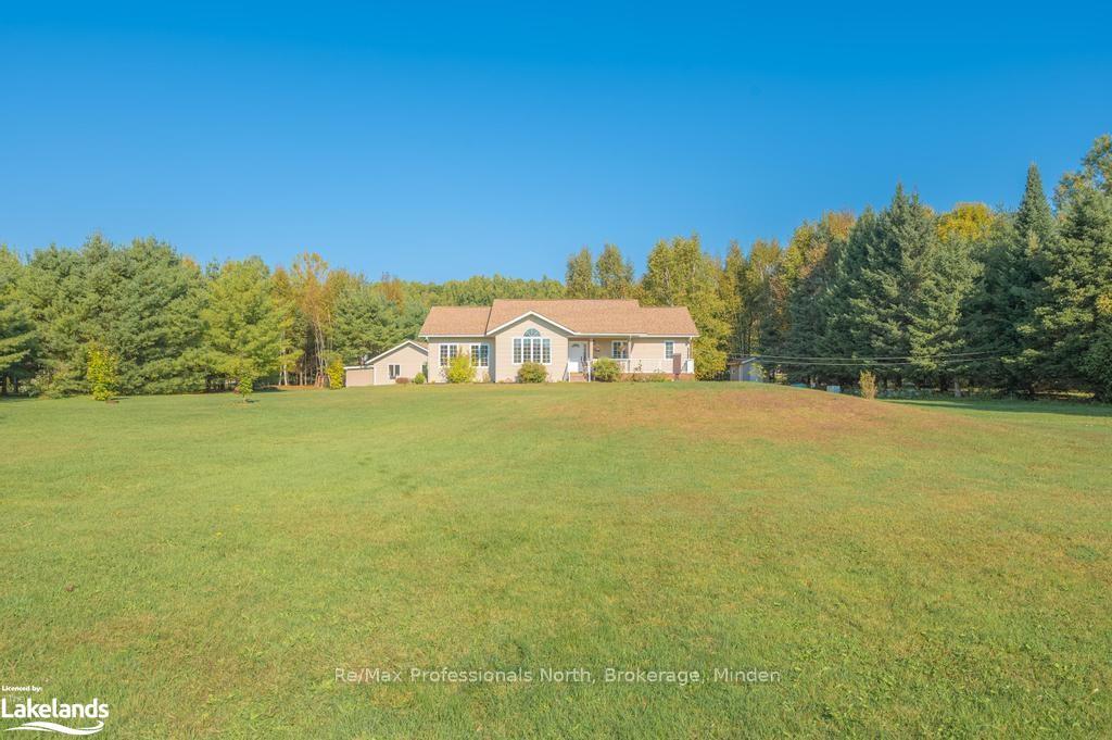 Photo 41 of 1066 Country Road, Minden Hills, Lutterworth — HOMEH