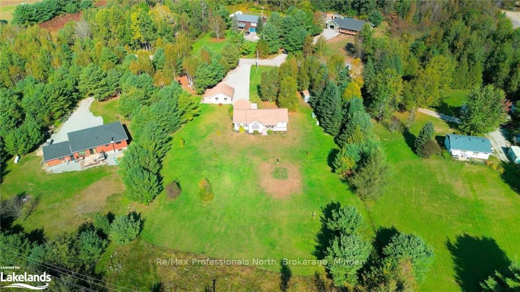 Photo 44 of 1066 Country Road, Minden Hills, Lutterworth — HOMEH