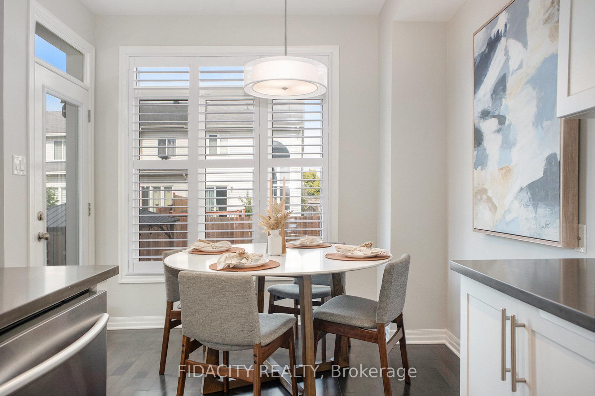 Photo 15 of 168 Overberg Way, Ottawa, Kanata - Emerald Meadows/Trailwest — HOMEH