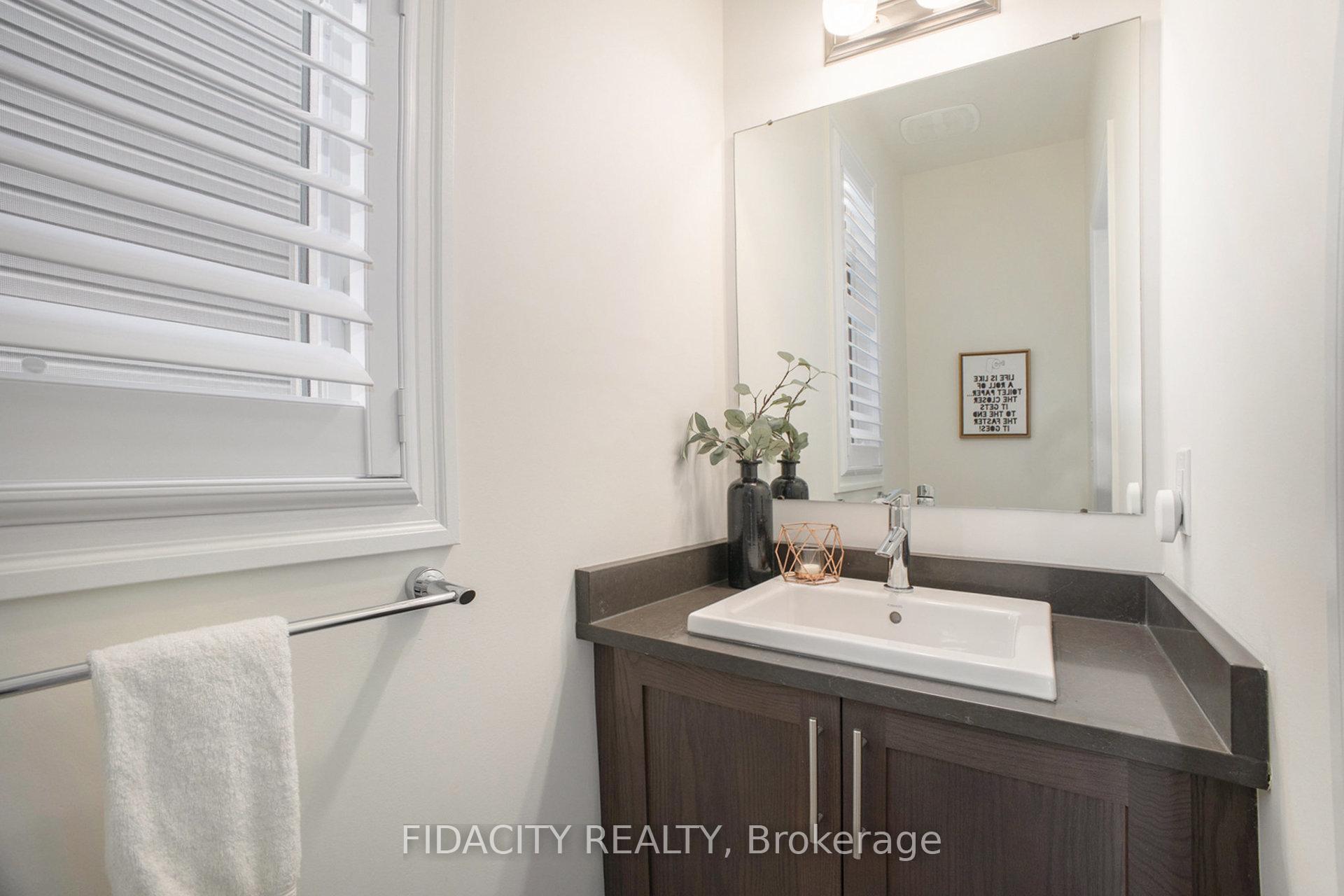 Photo 17 of 168 Overberg Way, Ottawa, Kanata - Emerald Meadows/Trailwest — HOMEH