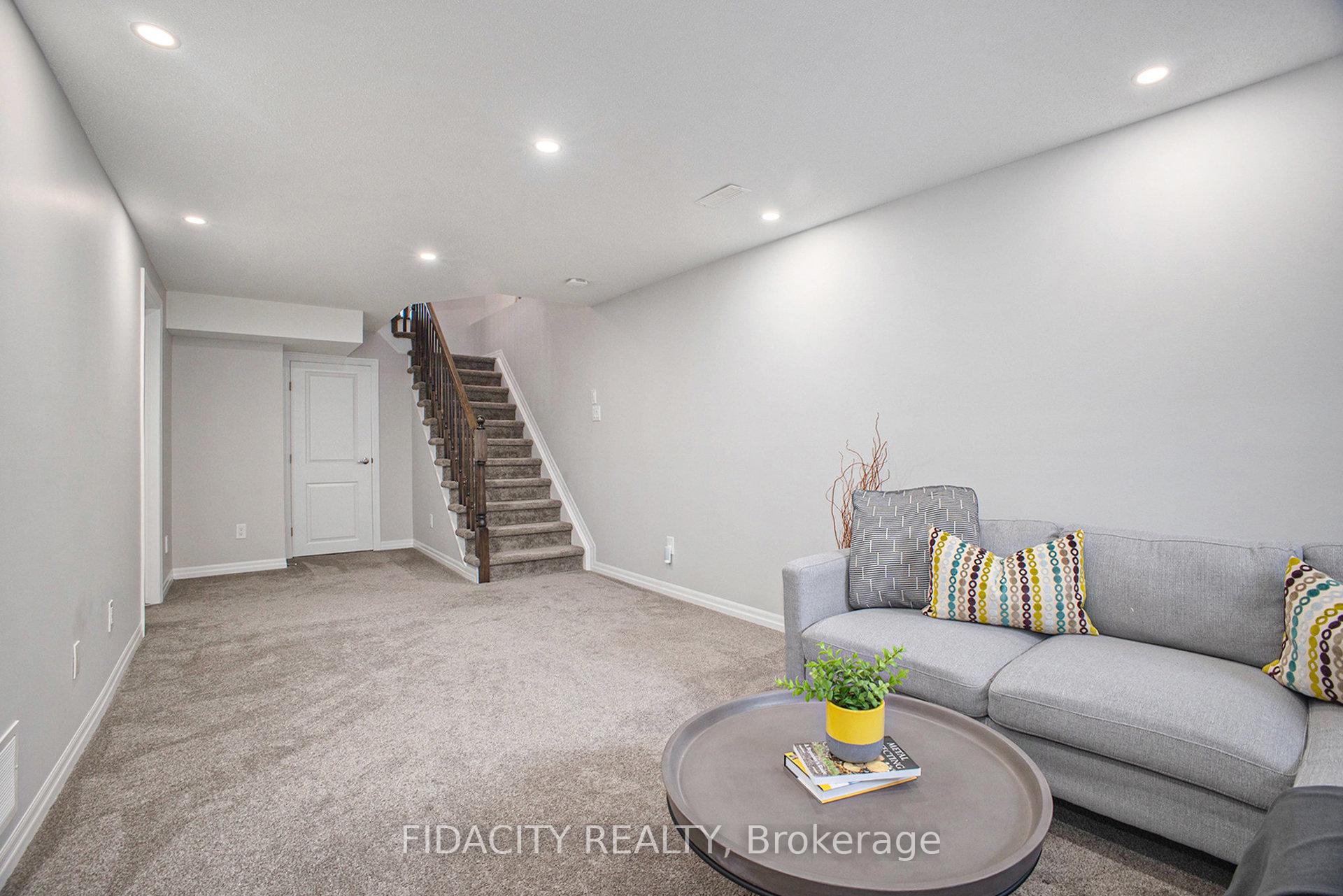 Photo 28 of 168 Overberg Way, Ottawa, Kanata - Emerald Meadows/Trailwest — HOMEH
