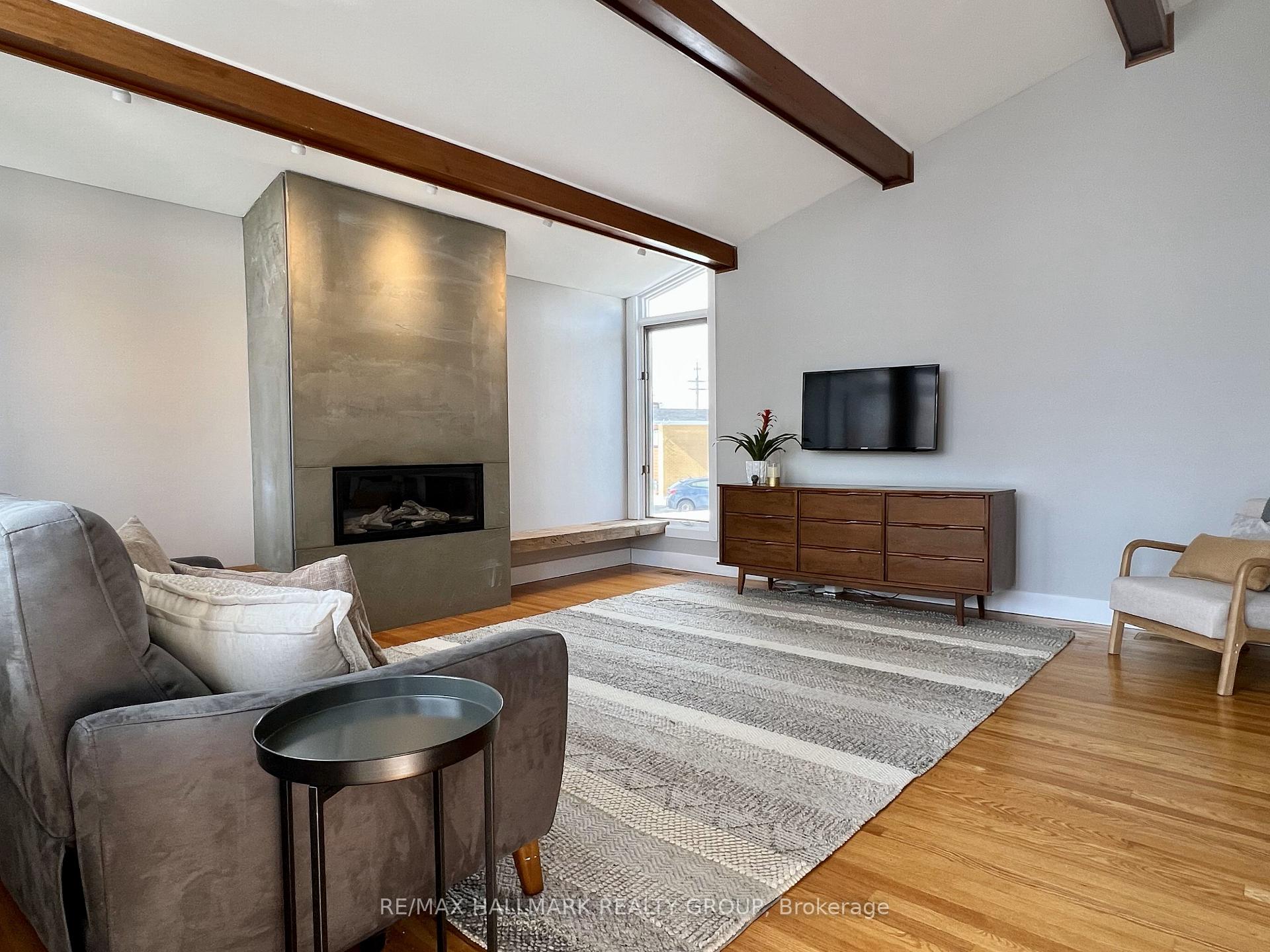 Photo 5 of 1075 Arnot Road, Ottawa, Courtland Park — HOMEH