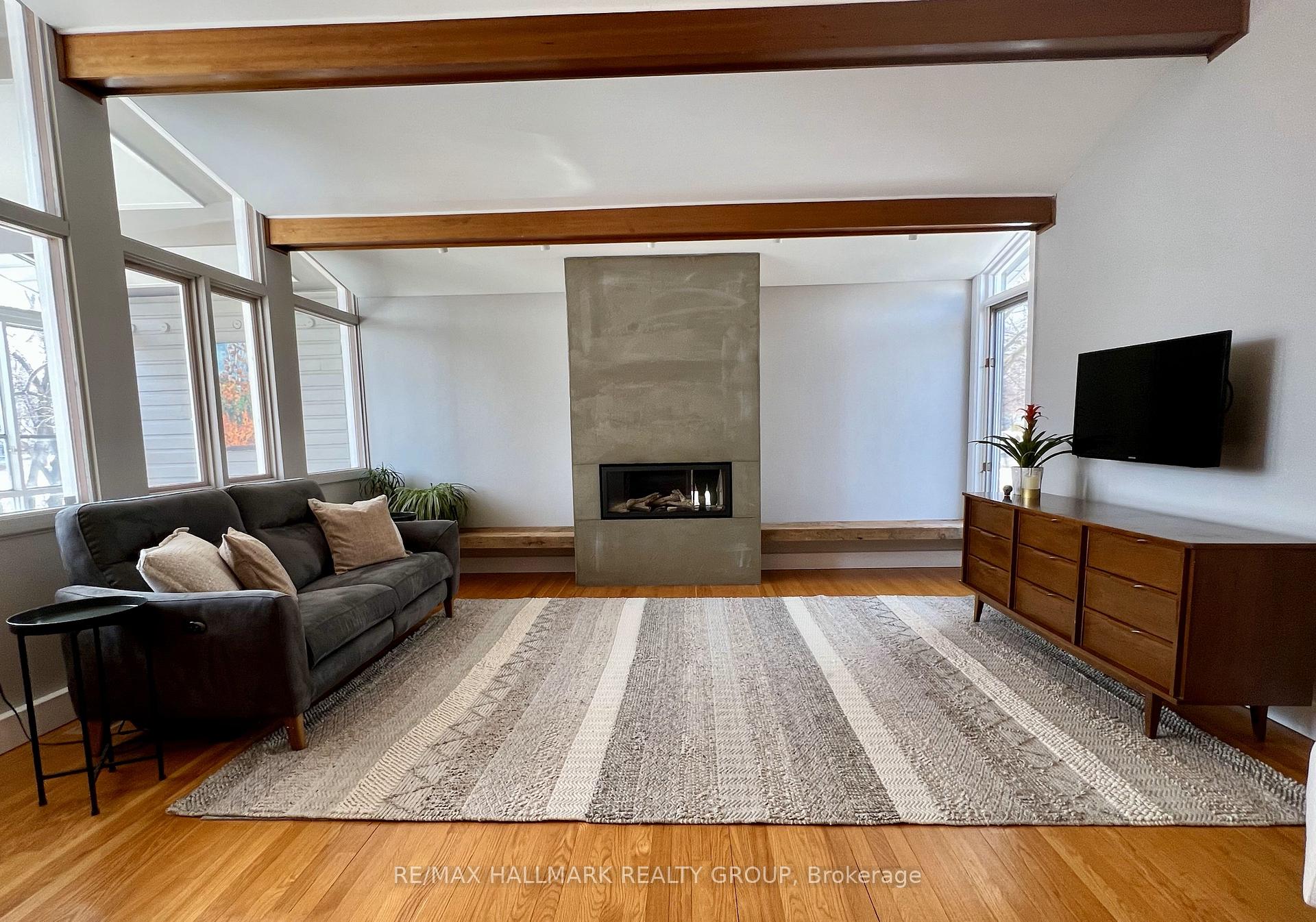 Photo 6 of 1075 Arnot Road, Ottawa, Courtland Park — HOMEH