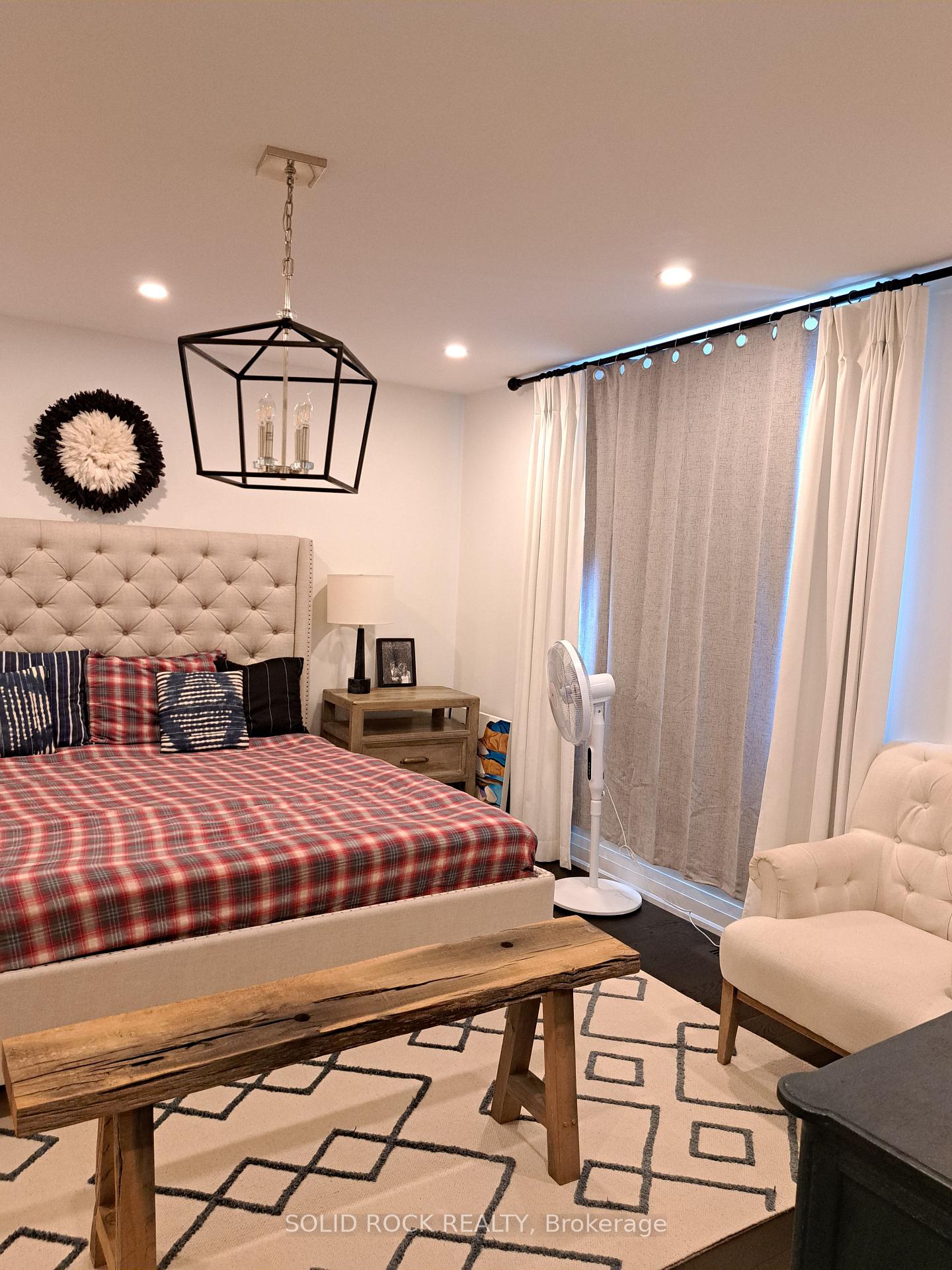 Photo 4 of 720 Rouncey Road, Ottawa, Kanata - Emerald Meadows/Trailwest — HOMEH