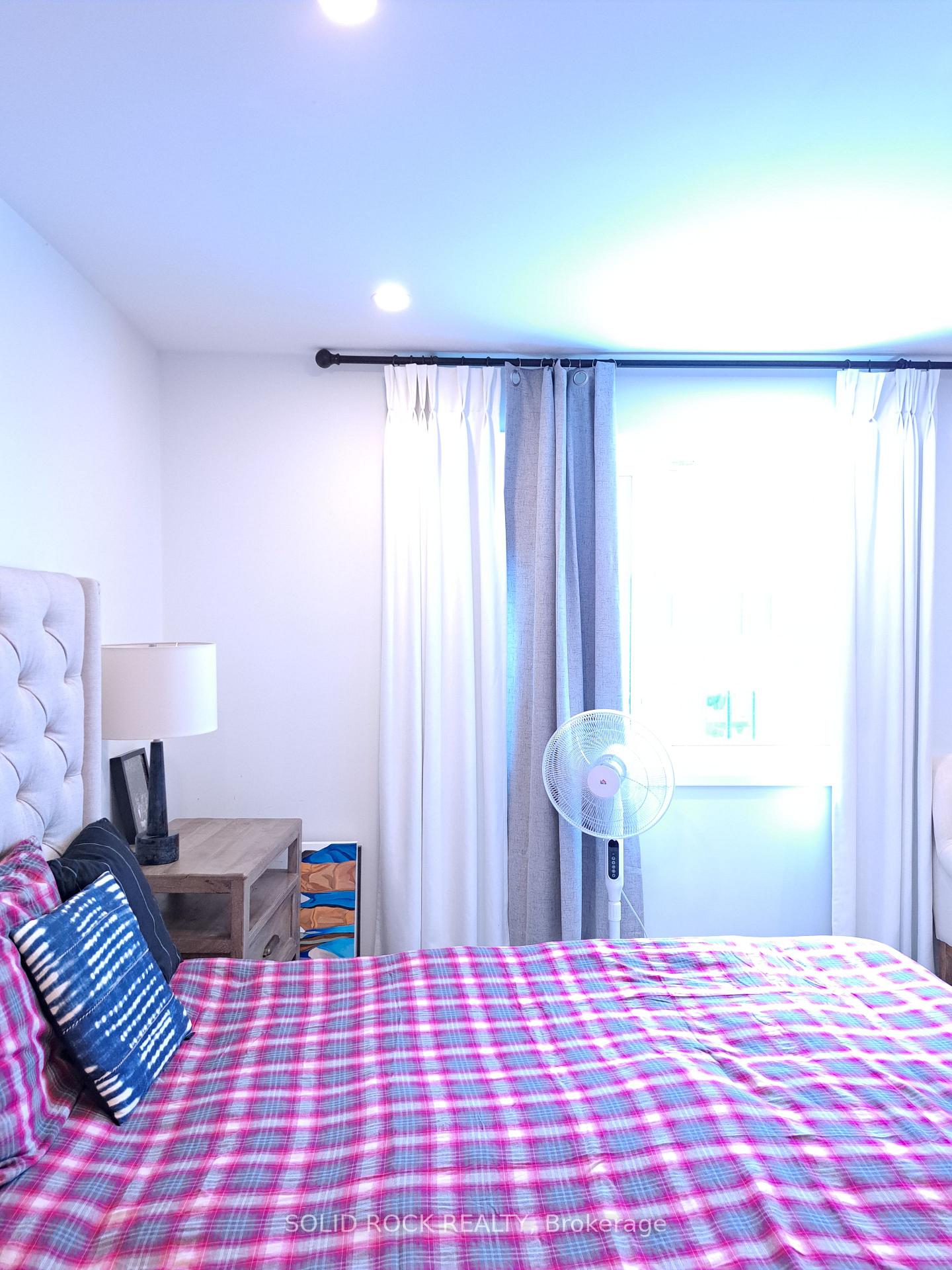 Photo 7 of 720 Rouncey Road, Ottawa, Kanata - Emerald Meadows/Trailwest — HOMEH