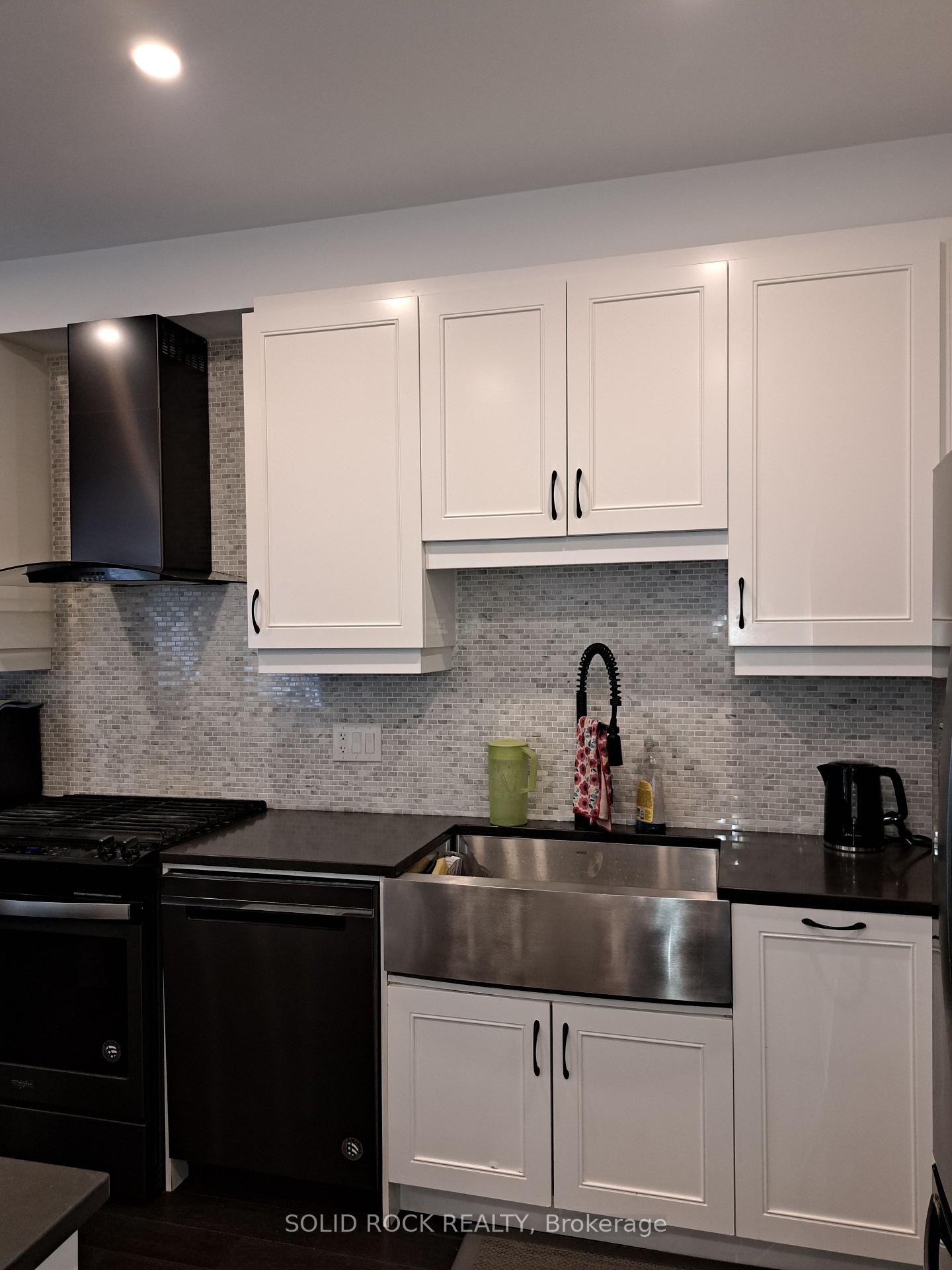 Photo 10 of 720 Rouncey Road, Ottawa, Kanata - Emerald Meadows/Trailwest — HOMEH