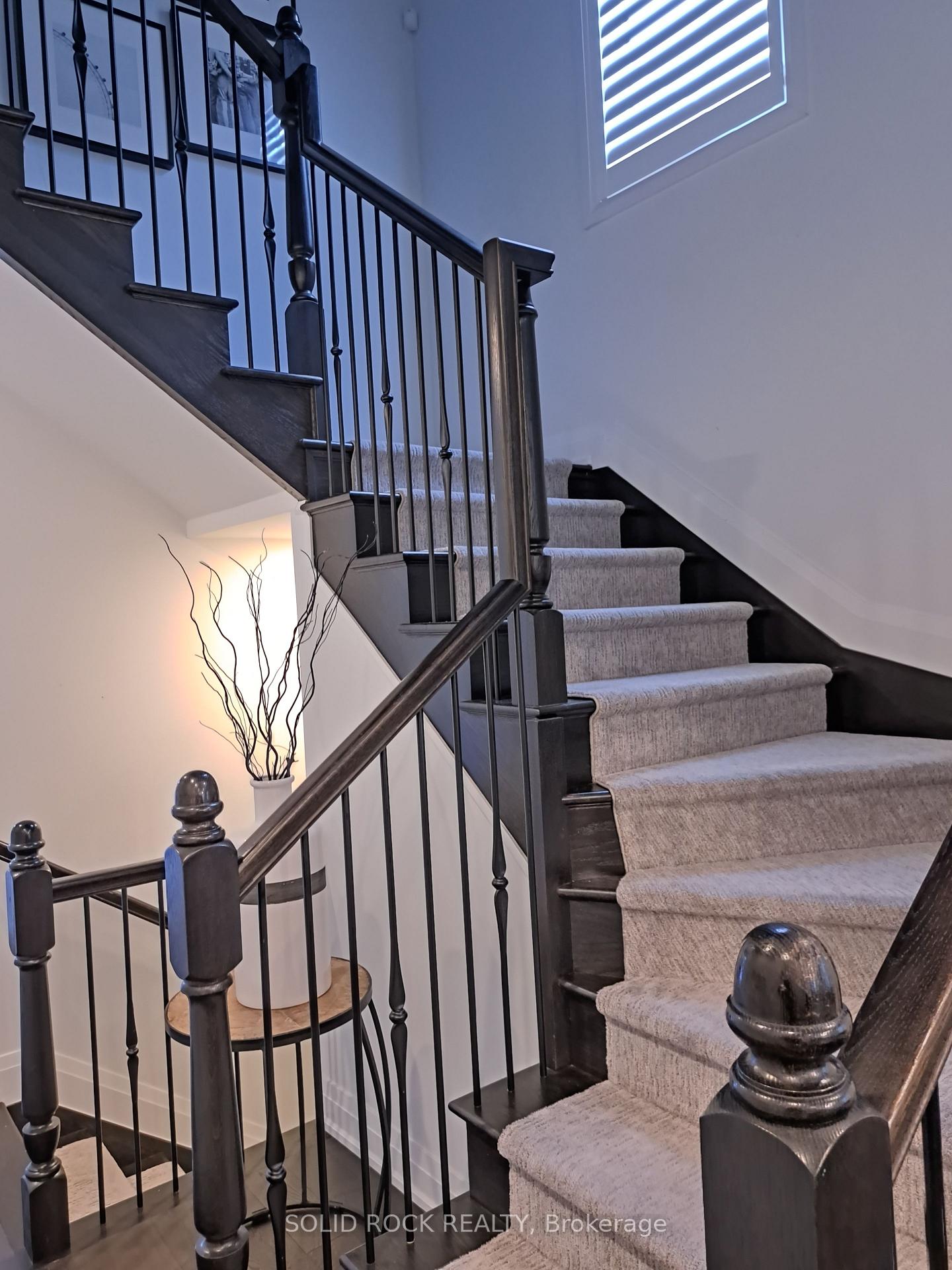 Photo 23 of 720 Rouncey Road, Ottawa, Kanata - Emerald Meadows/Trailwest — HOMEH
