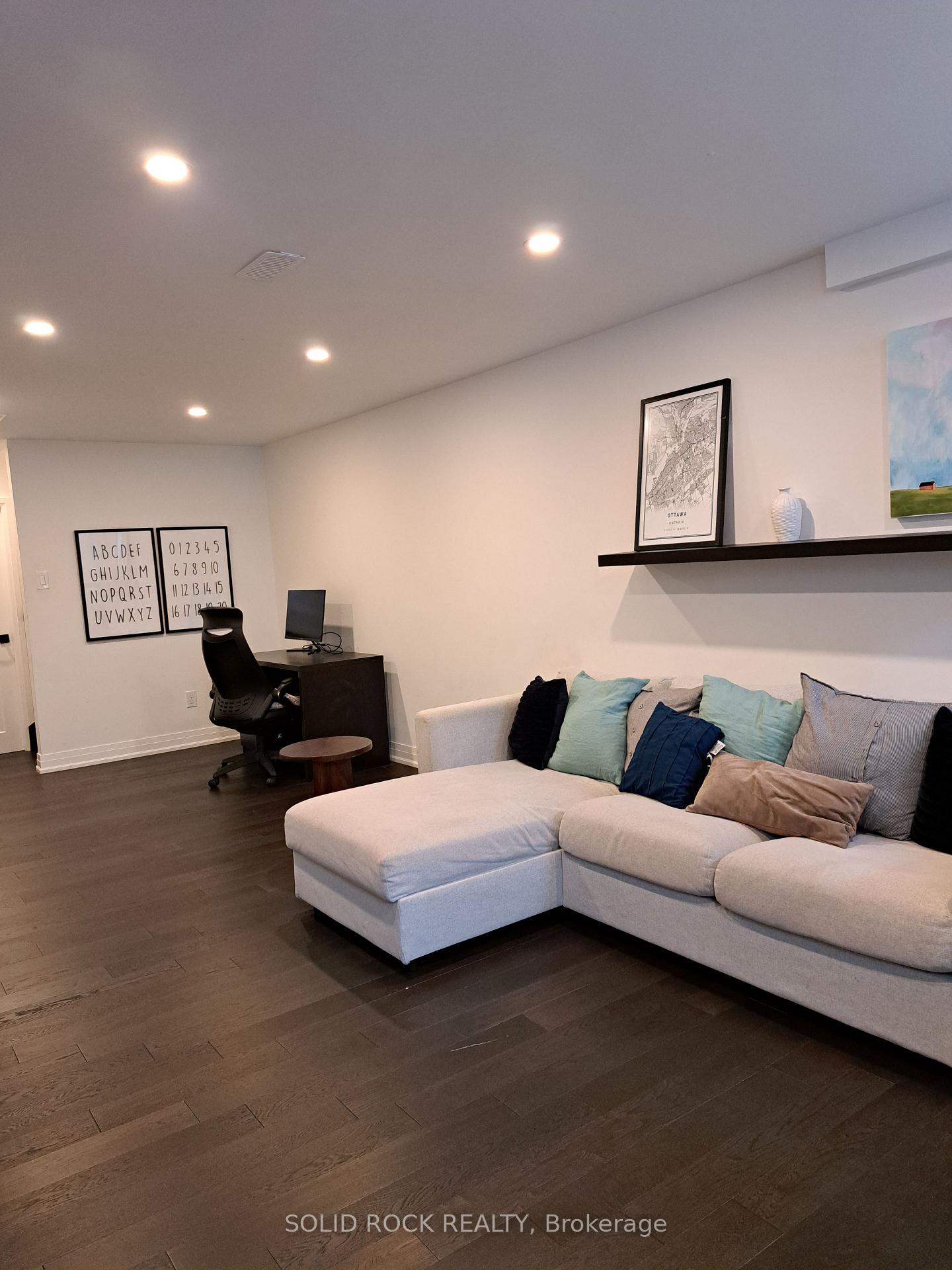 Photo 24 of 720 Rouncey Road, Ottawa, Kanata - Emerald Meadows/Trailwest — HOMEH