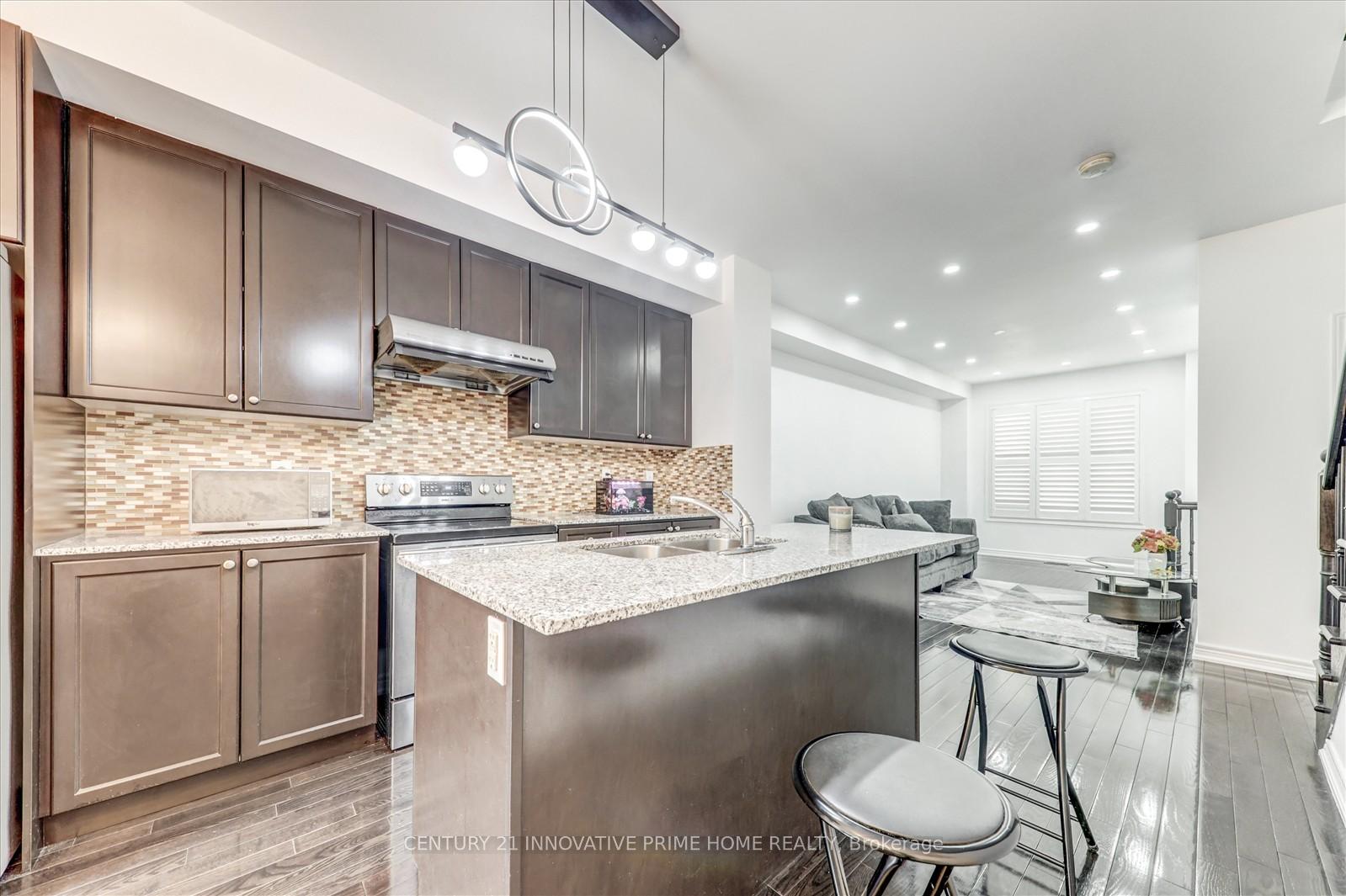 Photo 10 of 27 Red Brick Road, Markham, Cornell — HOMEH