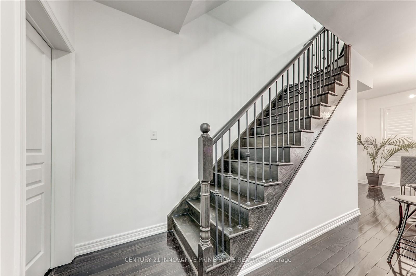 Photo 14 of 27 Red Brick Road, Markham, Cornell — HOMEH