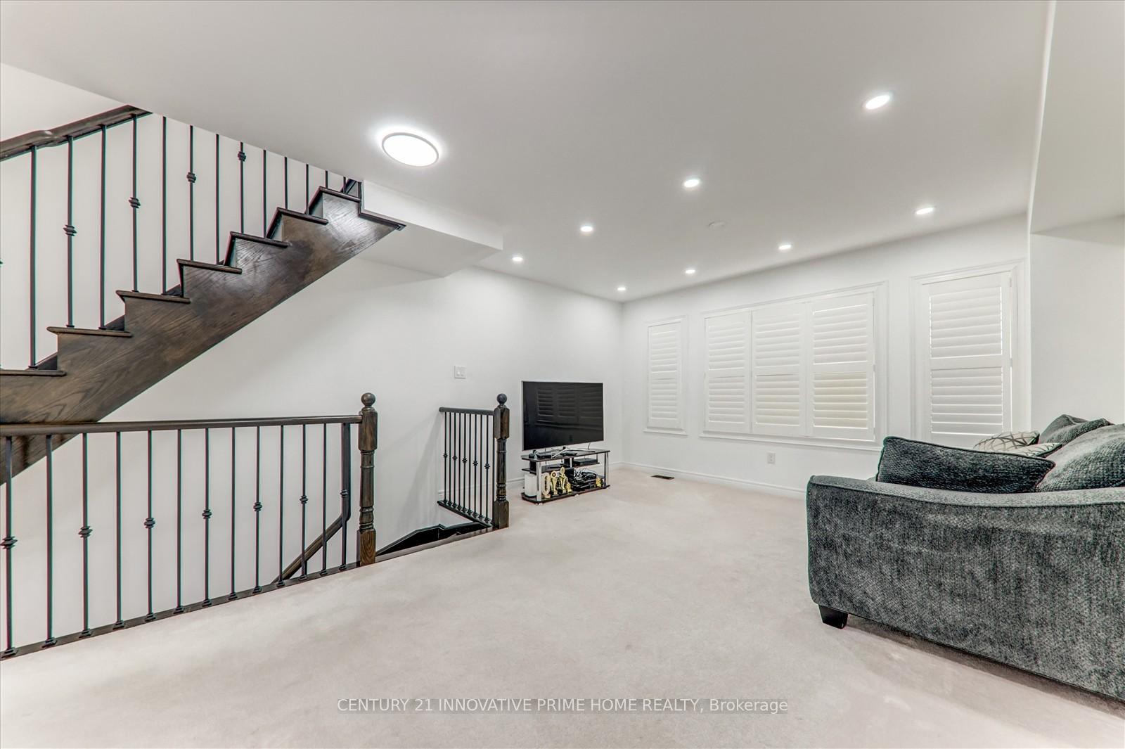 Photo 15 of 27 Red Brick Road, Markham, Cornell — HOMEH
