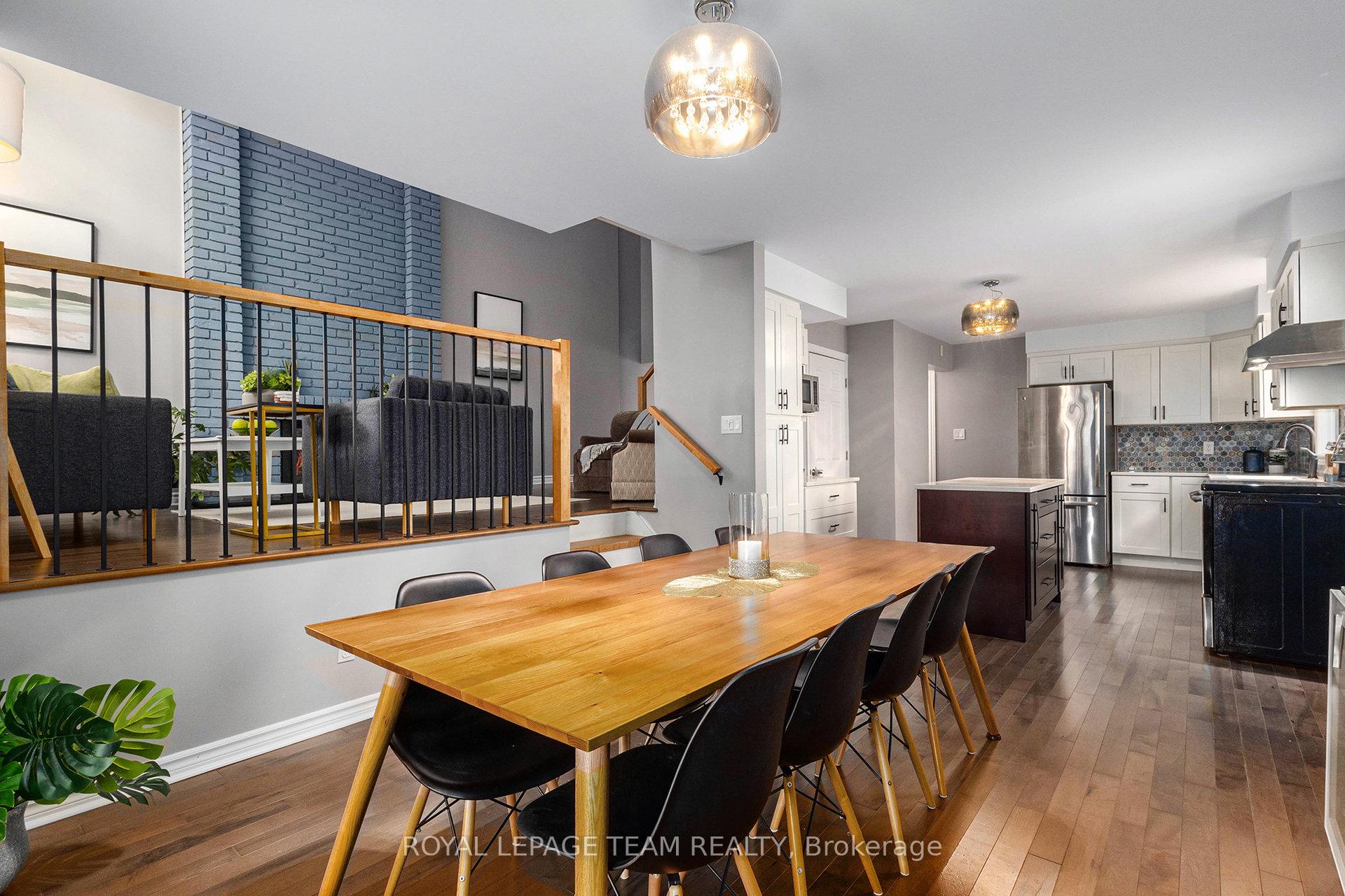 Photo 8 of 119 Huntsman Crescent, Ottawa, Kanata - Bridlewood — HOMEH
