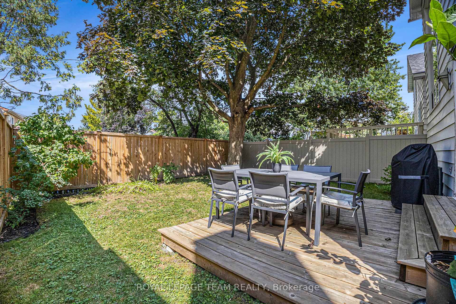 Photo 19 of 119 Huntsman Crescent, Ottawa, Kanata - Bridlewood — HOMEH
