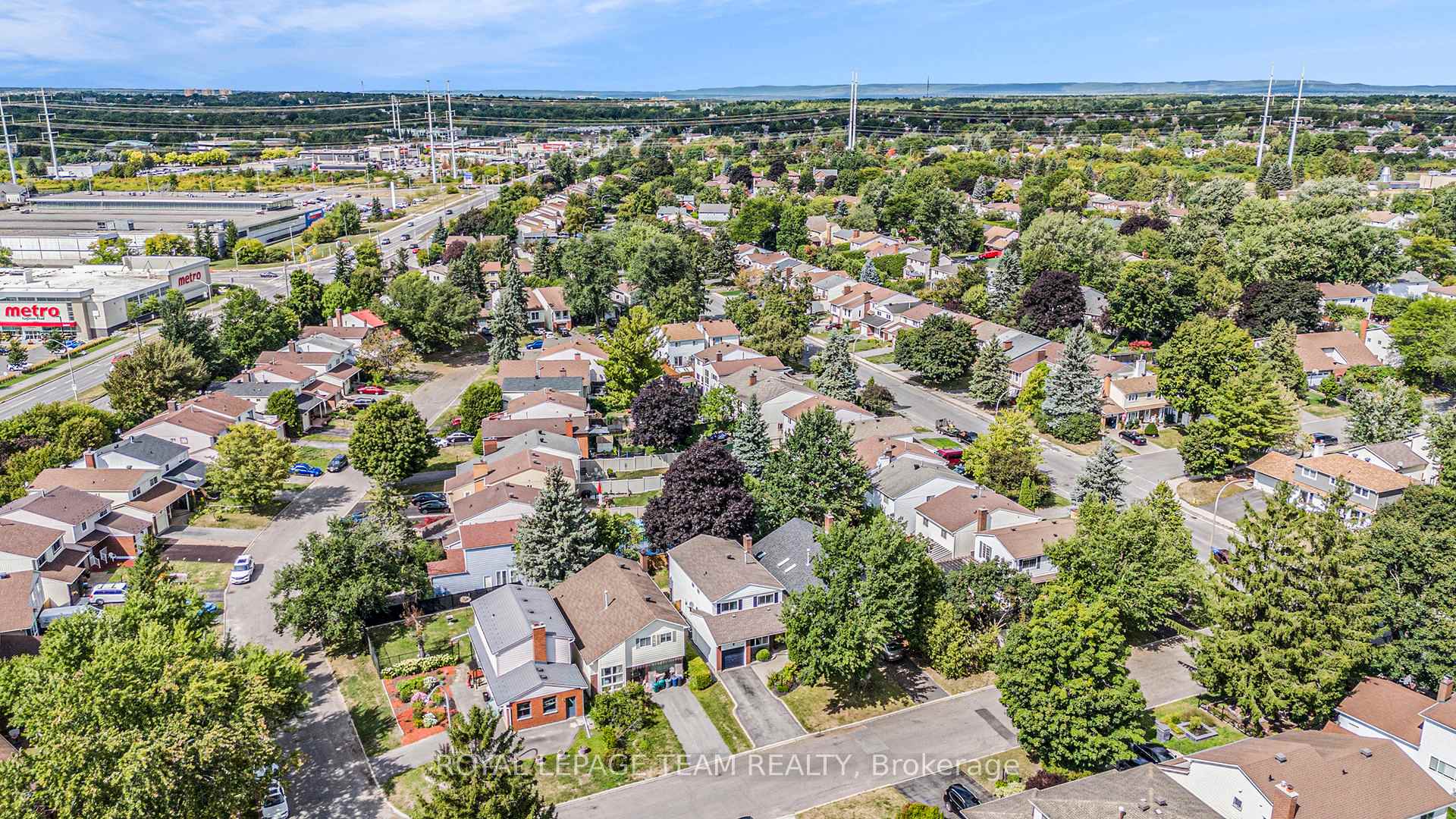 Photo 23 of 119 Huntsman Crescent, Ottawa, Kanata - Bridlewood — HOMEH