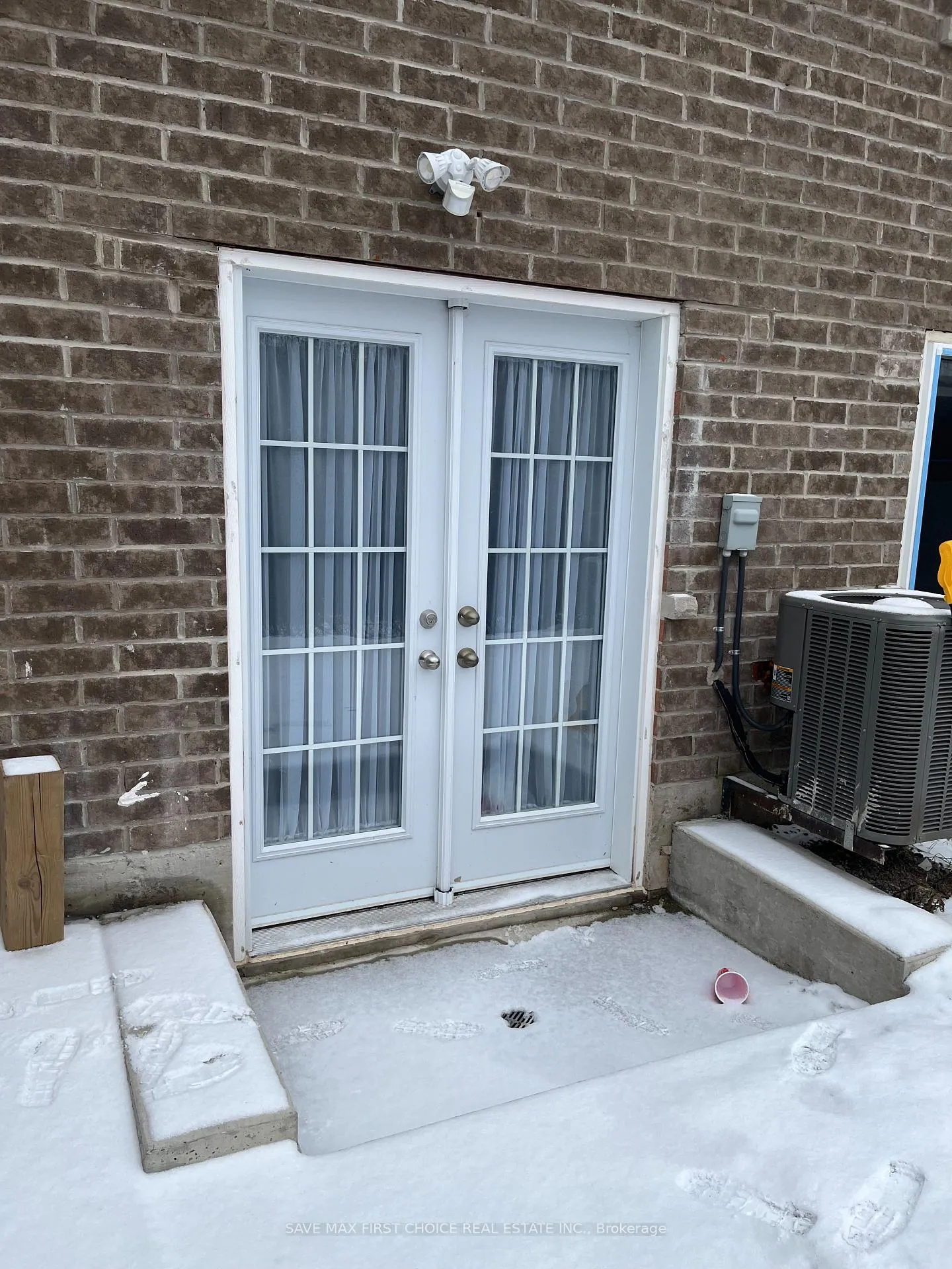 Front of Unit Basement, 1195 McEachern Court W