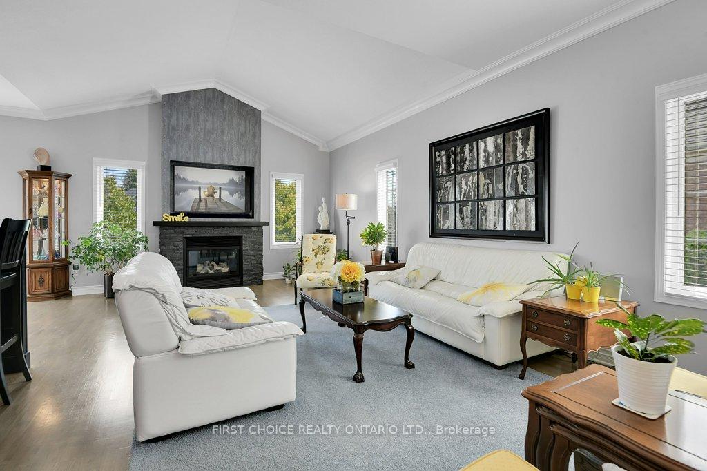 Photo 5 of 12 Kinmount Private, Ottawa, Kanata - Kanata Lakes/Heritage Hills — HOMEH