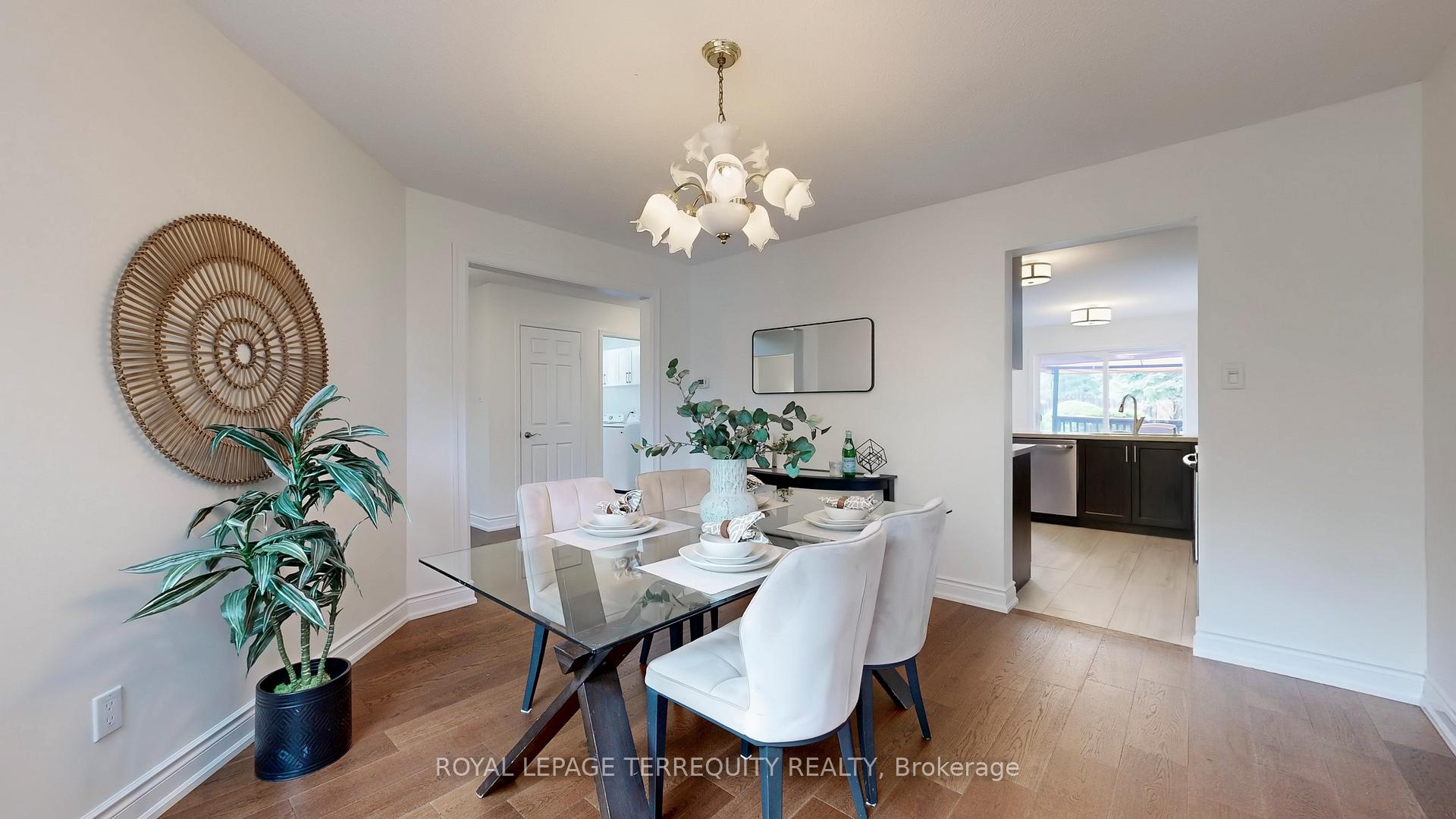 Photo 8 of 8 Couperthwaite Crescent, Markham, Unionville — HOMEH